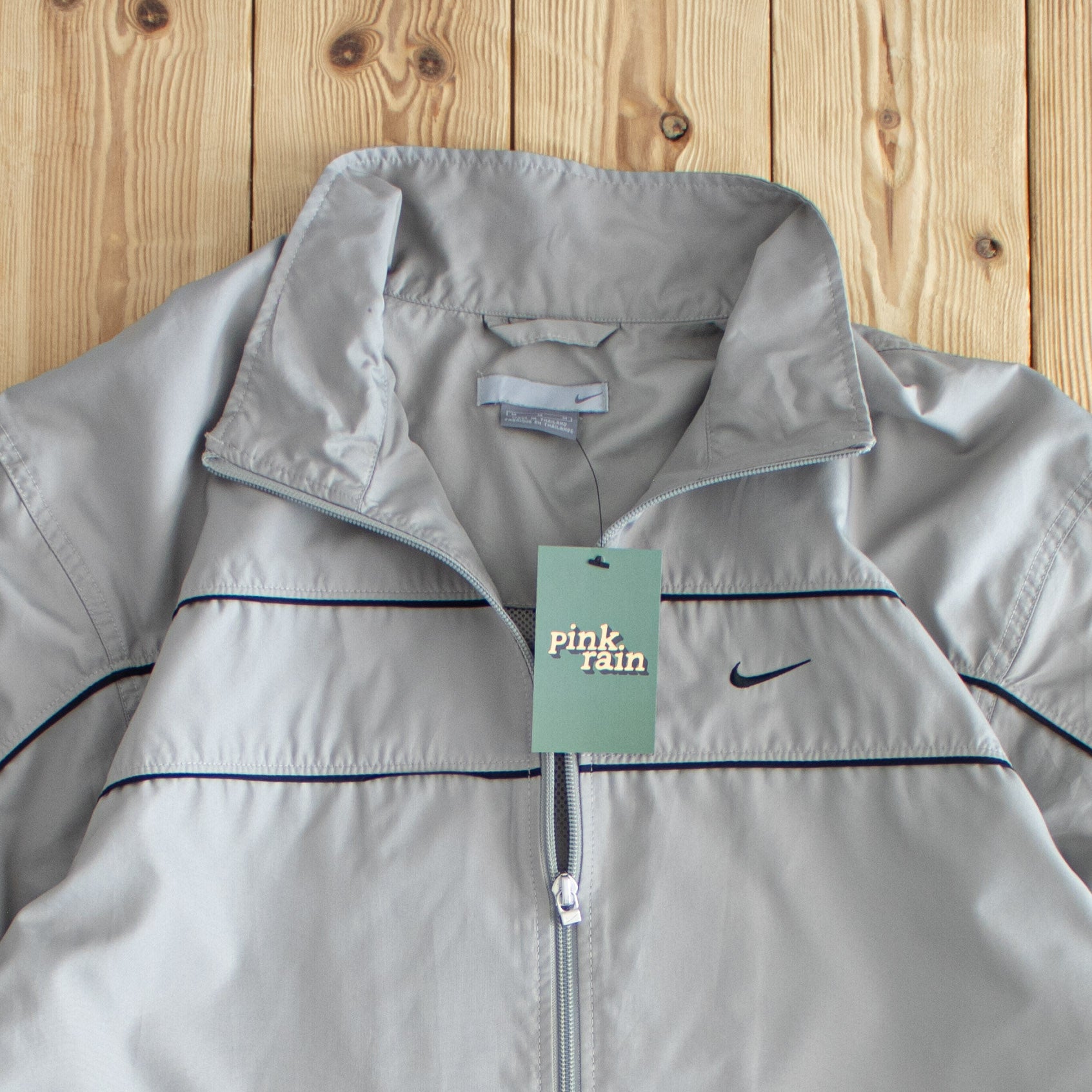 (M/L) Nike Swoosh Vintage Embroidered Jacket Gray