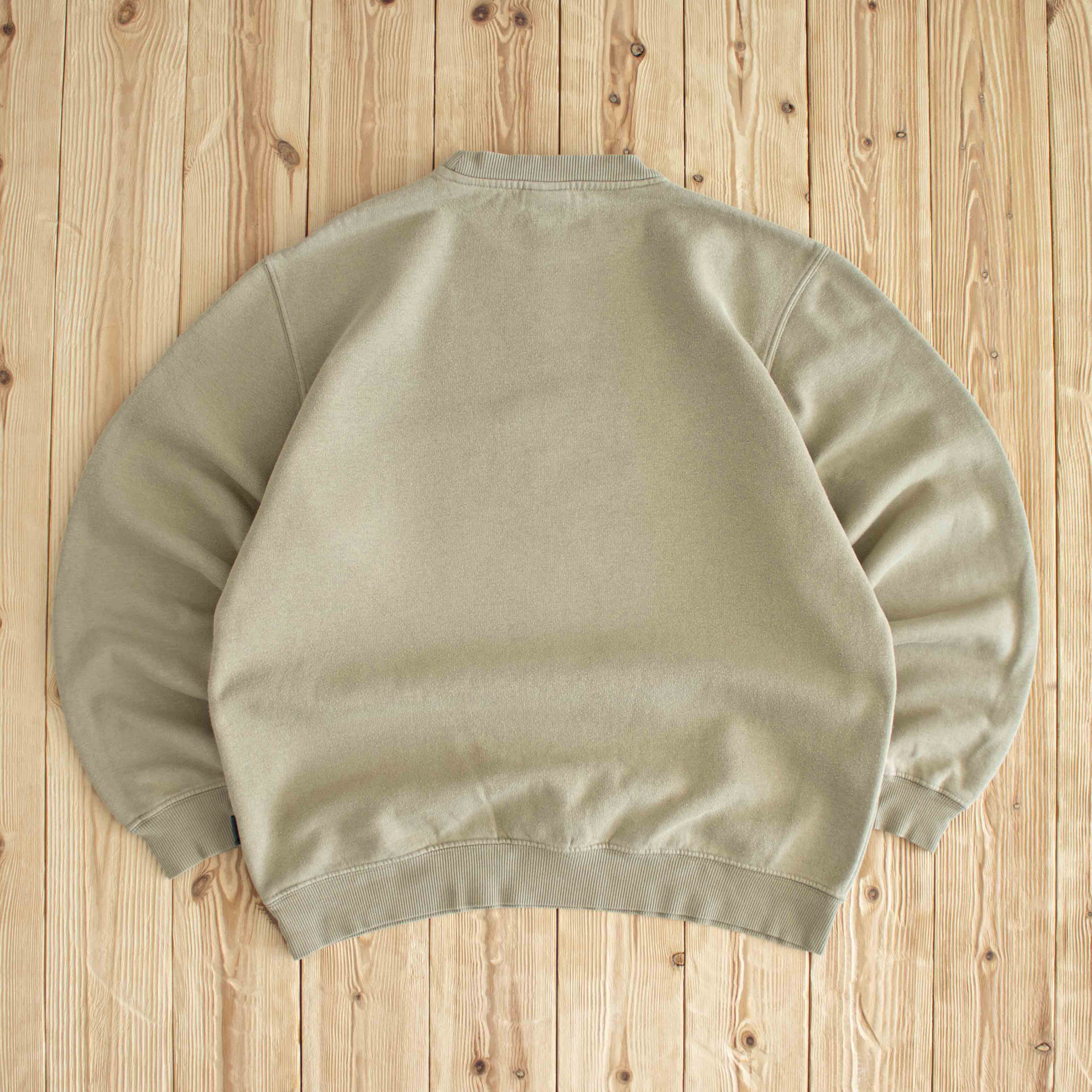 (L) Adidas Logo Vintage Embroidered Sweatshirt Beige