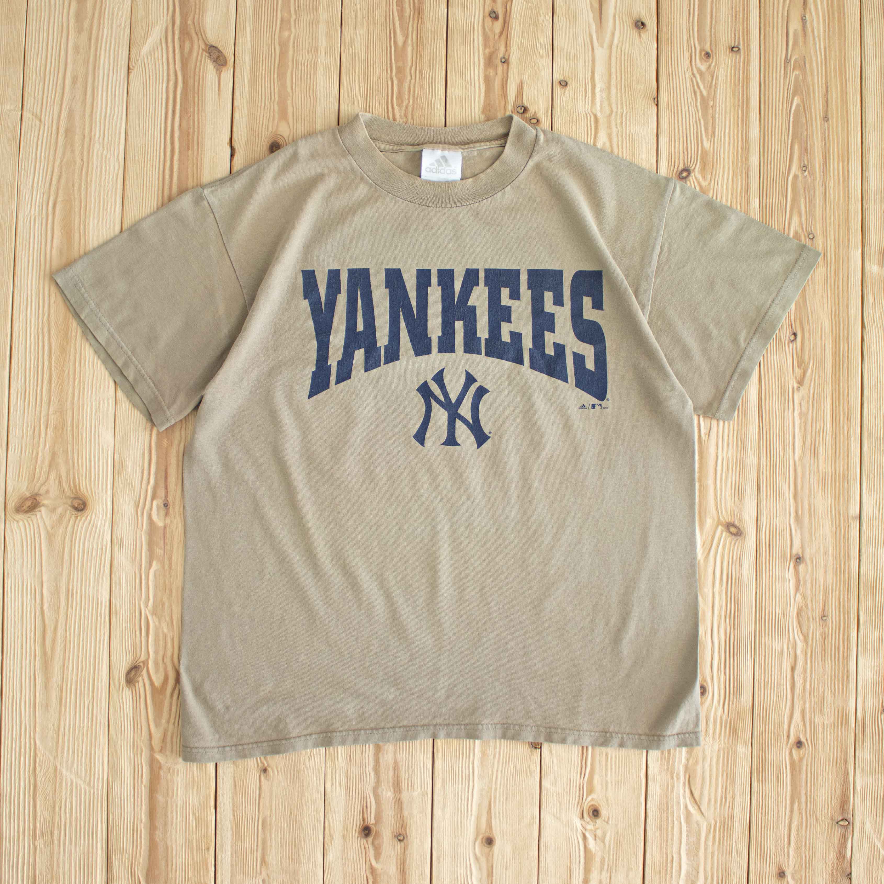 (L) 2003 Adidas NY Yankees Vintage T-Shirt Beige