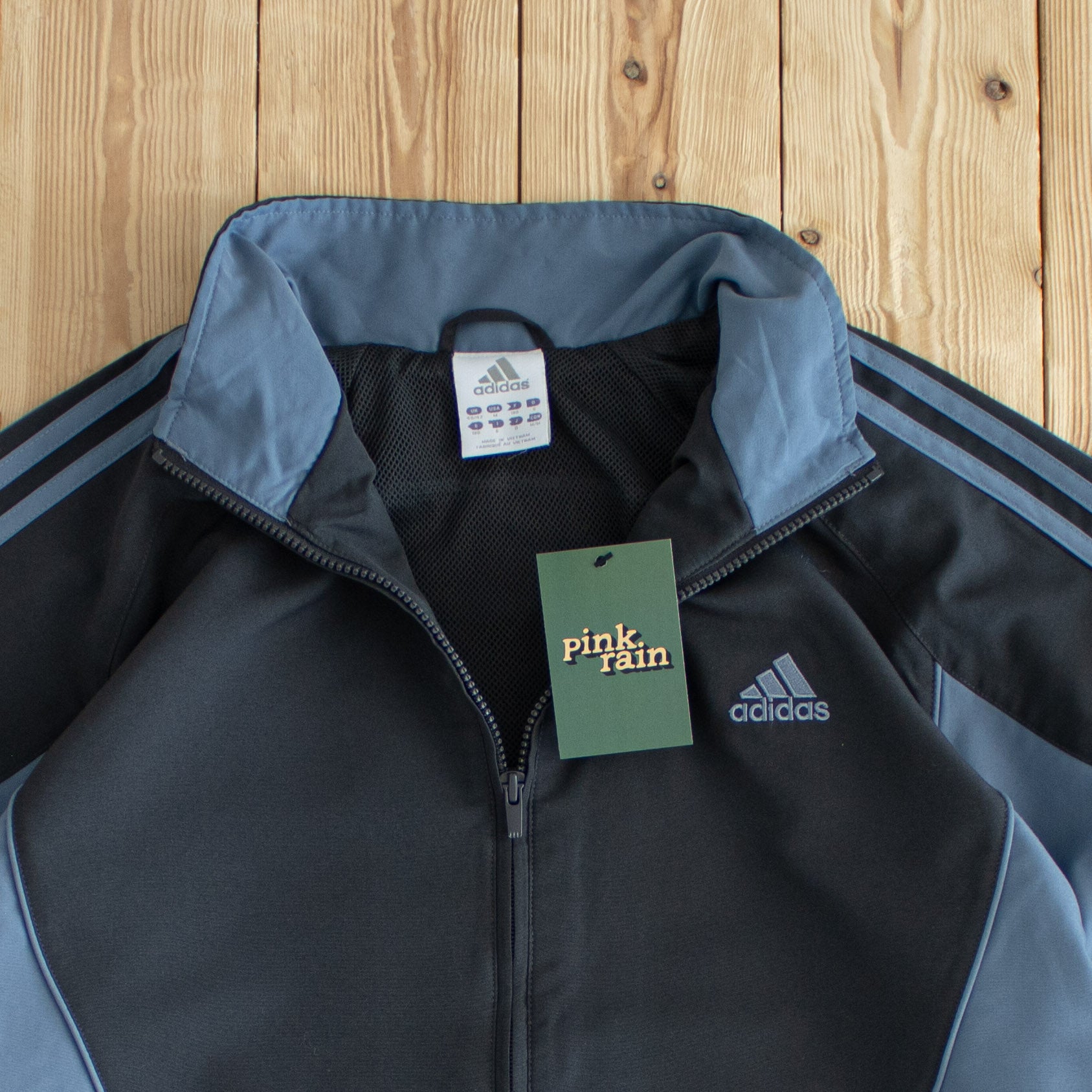 (L) Adidas Vintage Essential Embroidered Jacket Gray