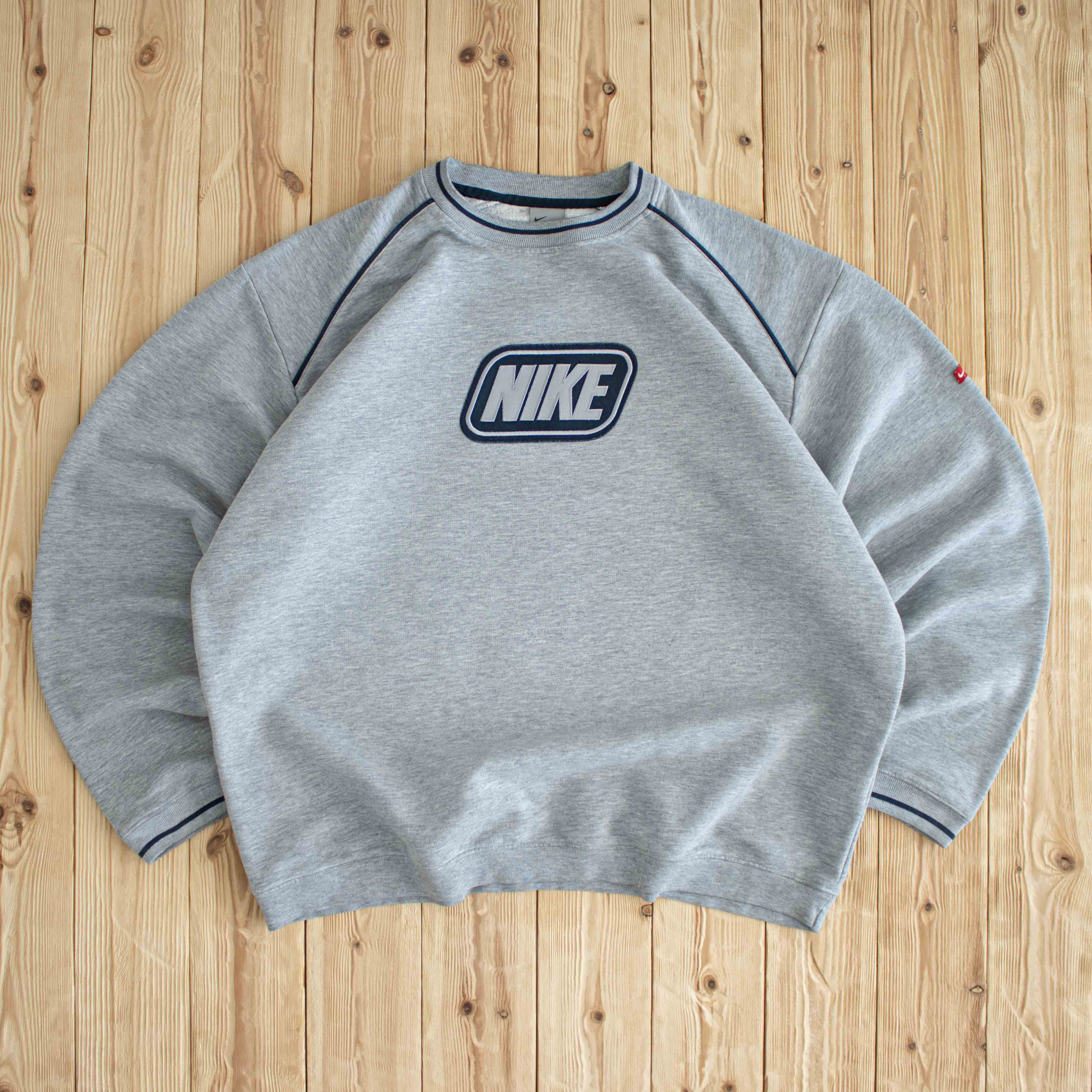 (XL) Nike Spell Out Vintage Embroidered Sweatshirt Gray