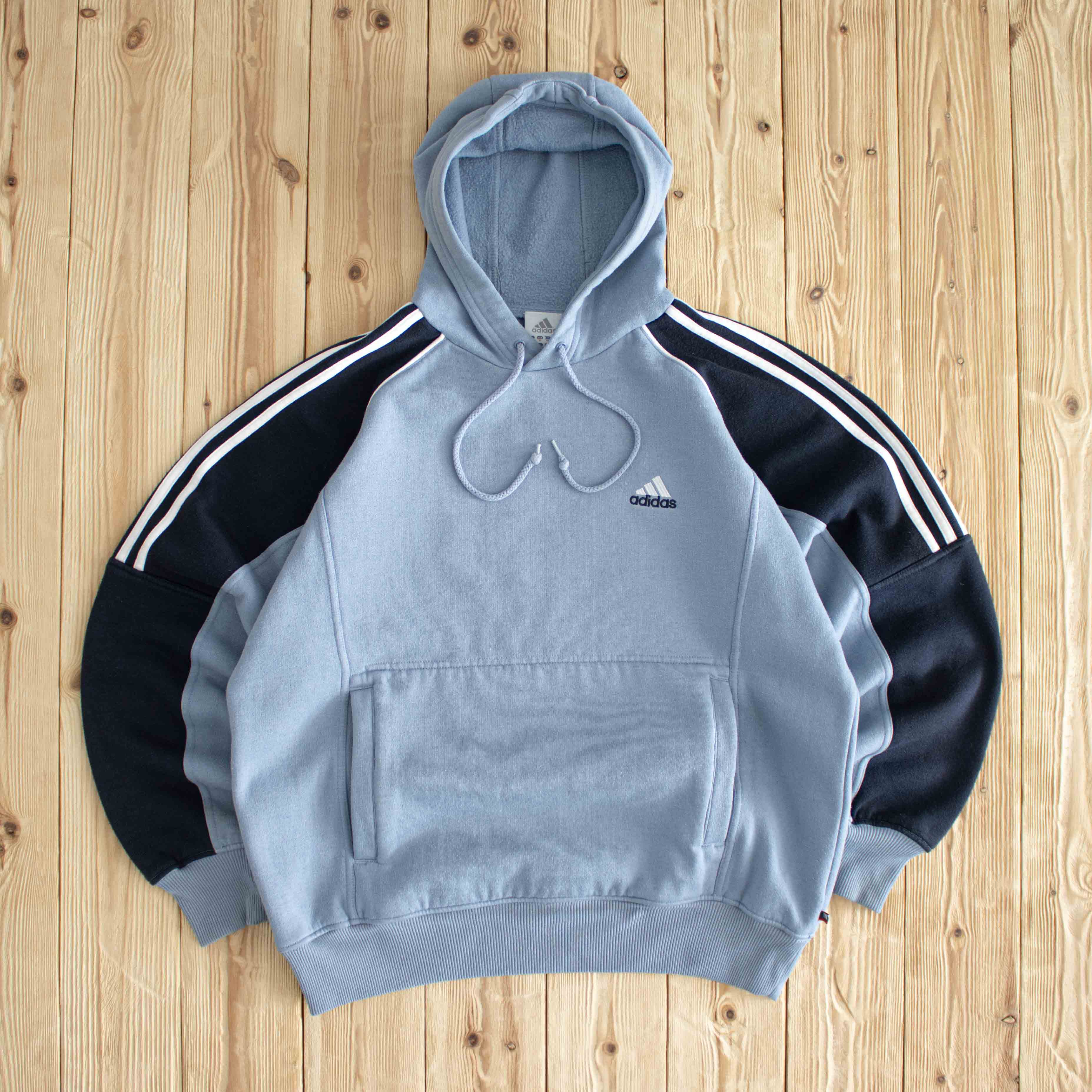 (M) Adidas Vintage Essential Embroidered Hoodie Blue
