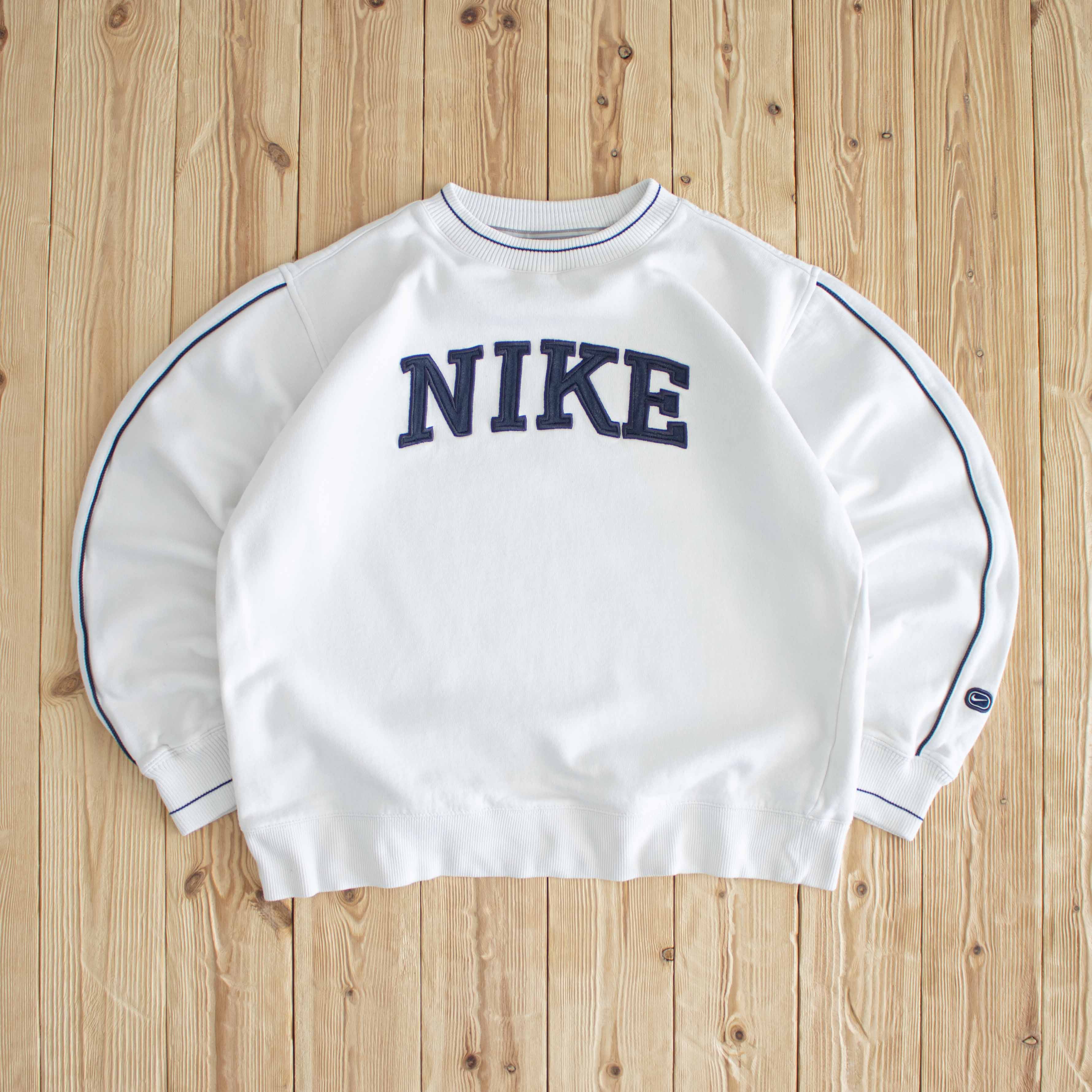 (M) Nike Spell Out Vintage Embroidered Sweatshirt White