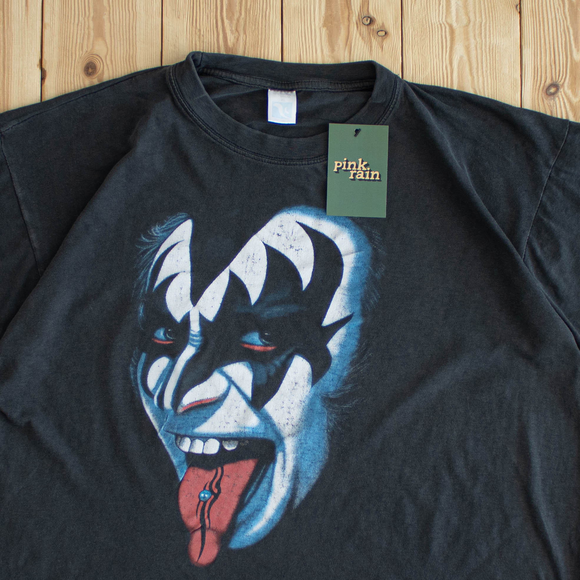 (M) Kiss Vintage Printed T-Shirt Gray
