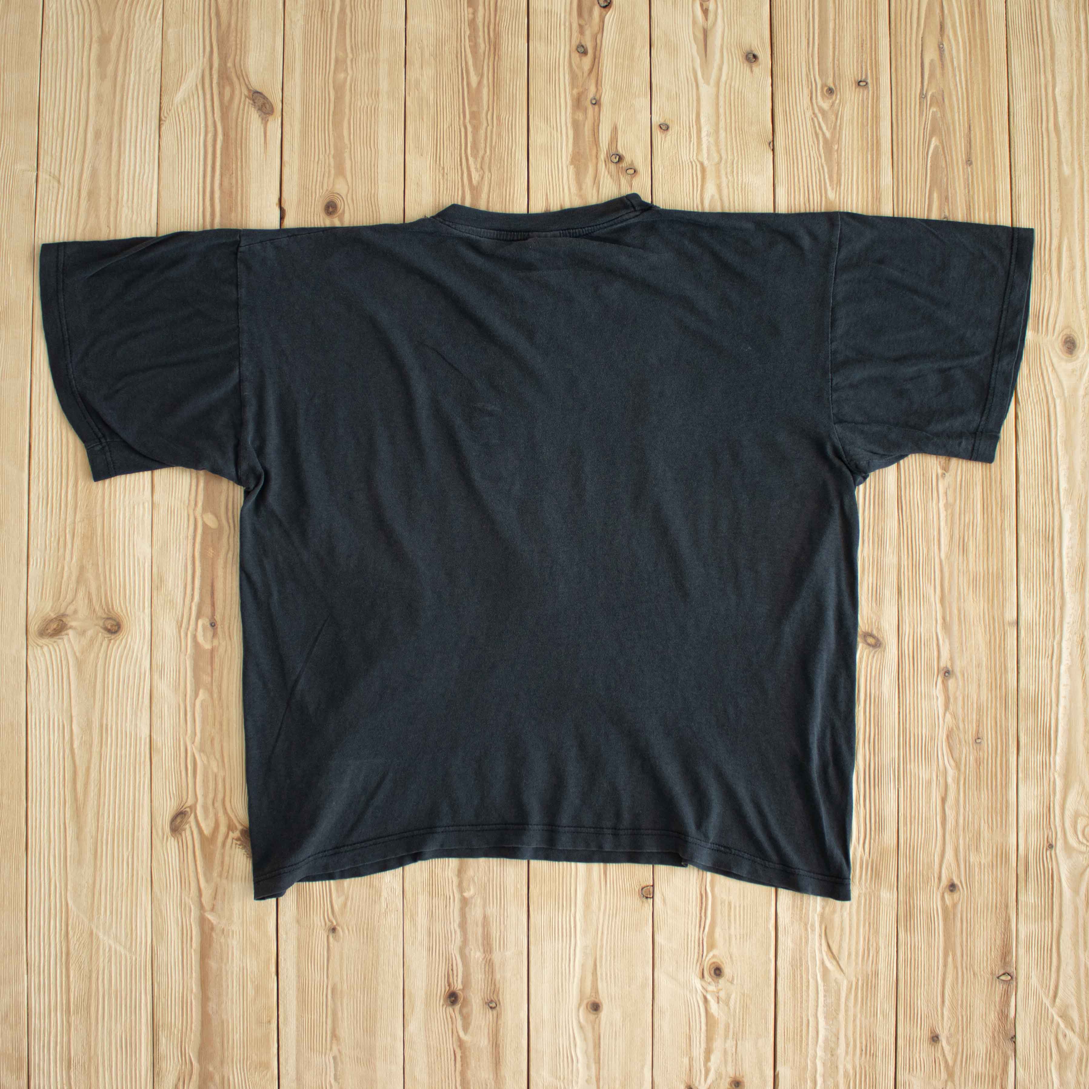 (M) Kiss Vintage Printed T-Shirt Gray
