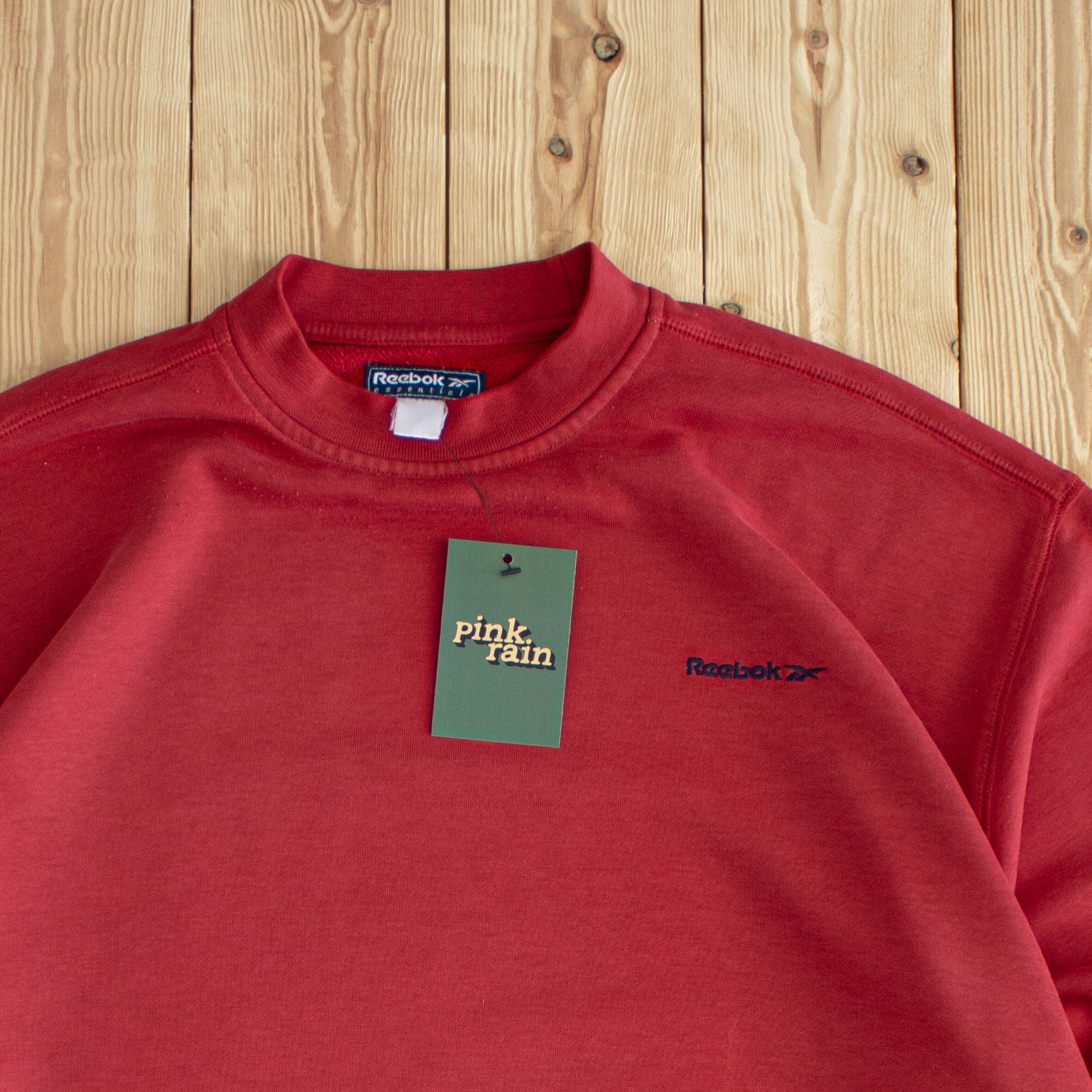 (M/L) Reebok Vintage Essential Embroidered Sweatshirt Red