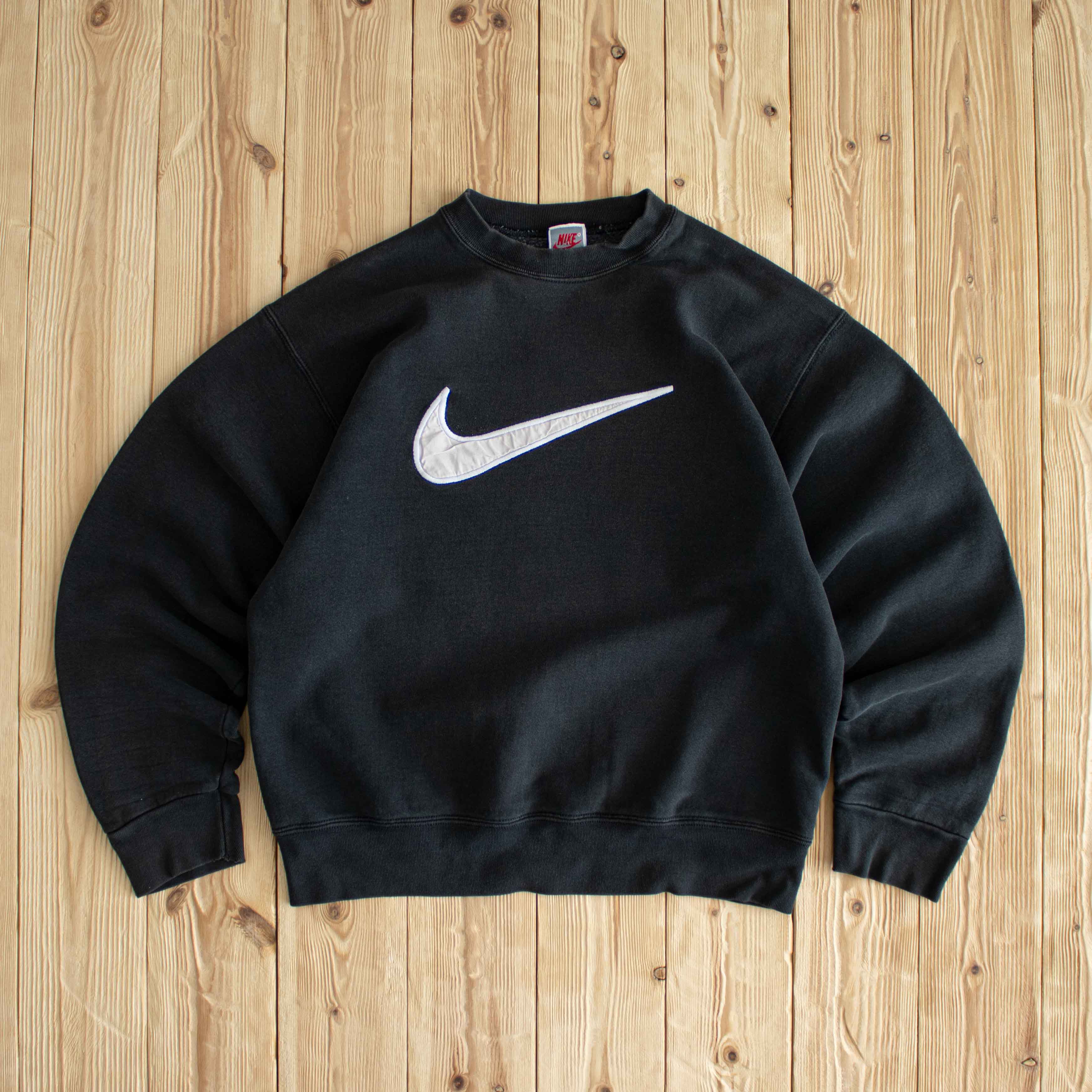 (S) Nike Swoosh Vintage Embroidered Sweatshirt Black