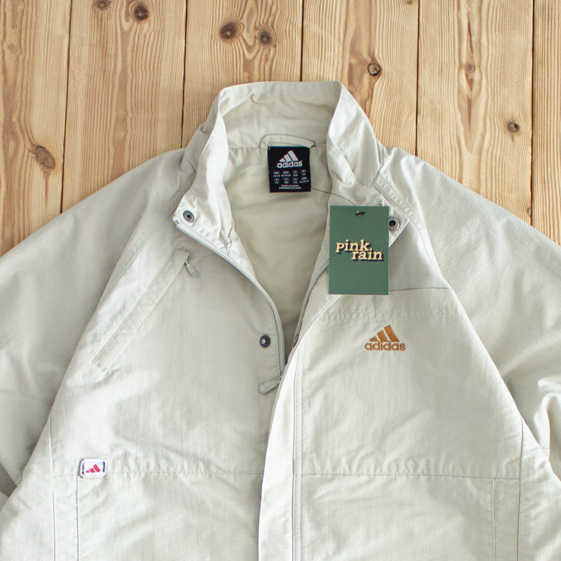 (M) Adidas Vintage Embroidered Jacket Beige