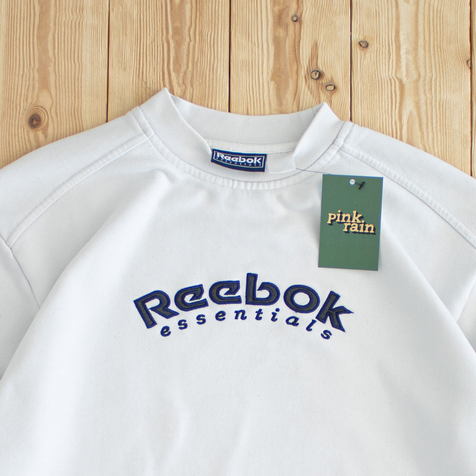 (S) Reebok Essentials Vintage Embroidered Sweatshirt White