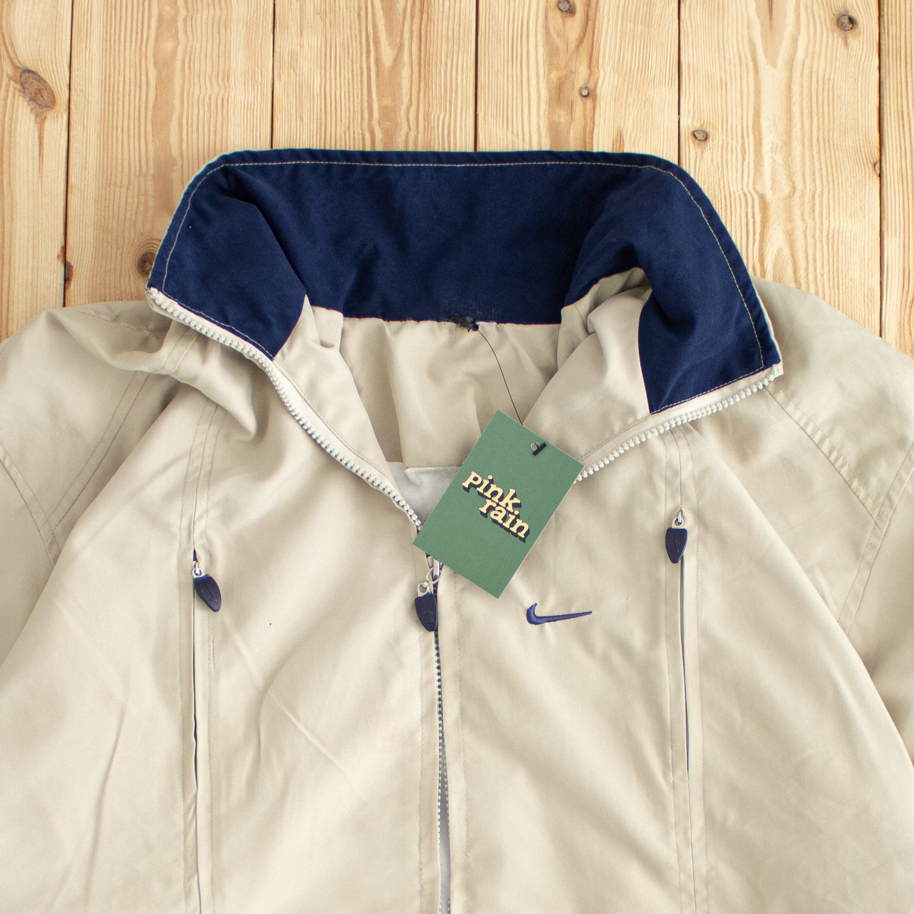 (L) Nike Swoosh Vintage Embroidered Jacket Beige