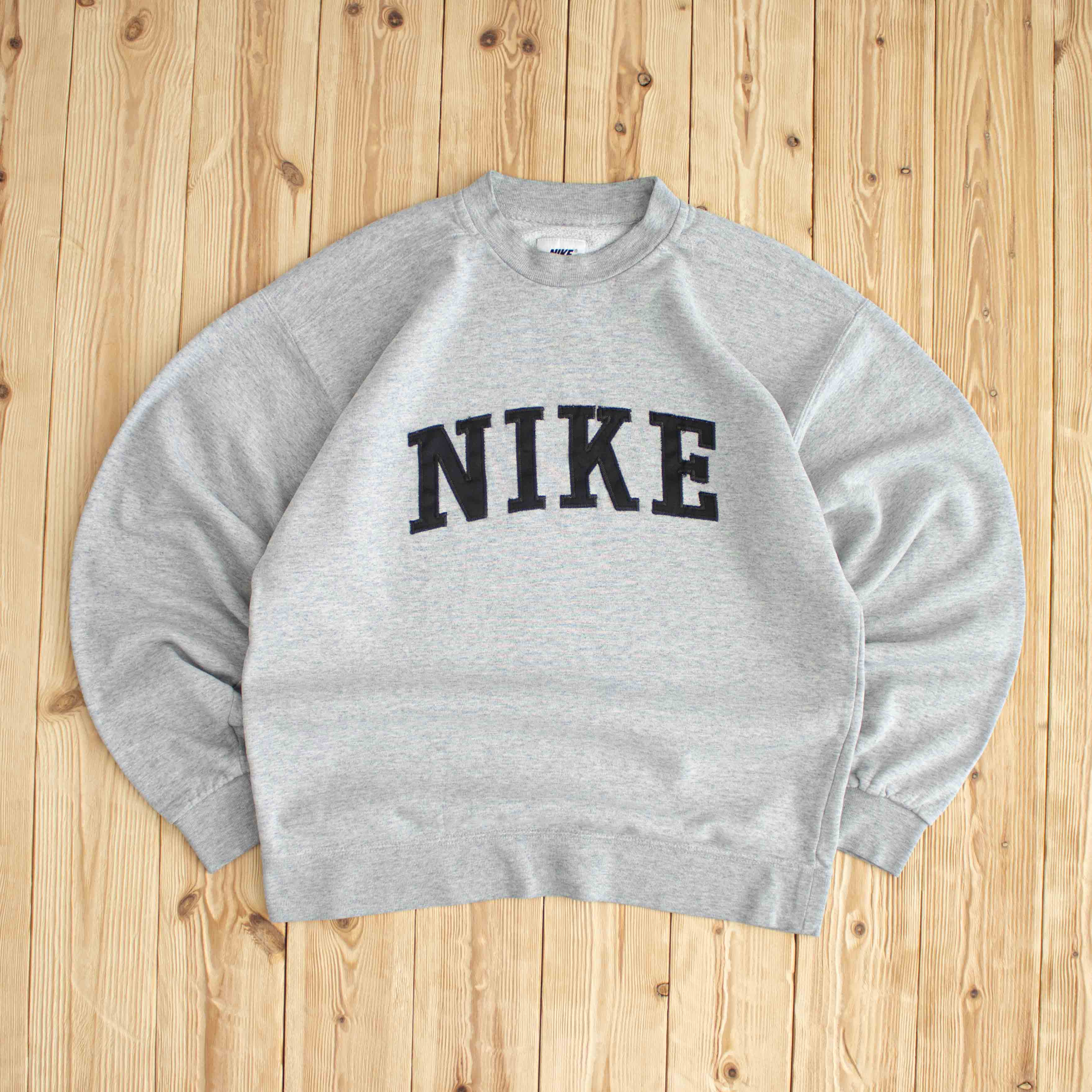(M) Nike Spell Out Vintage Embroidered Sweatshirt Gray