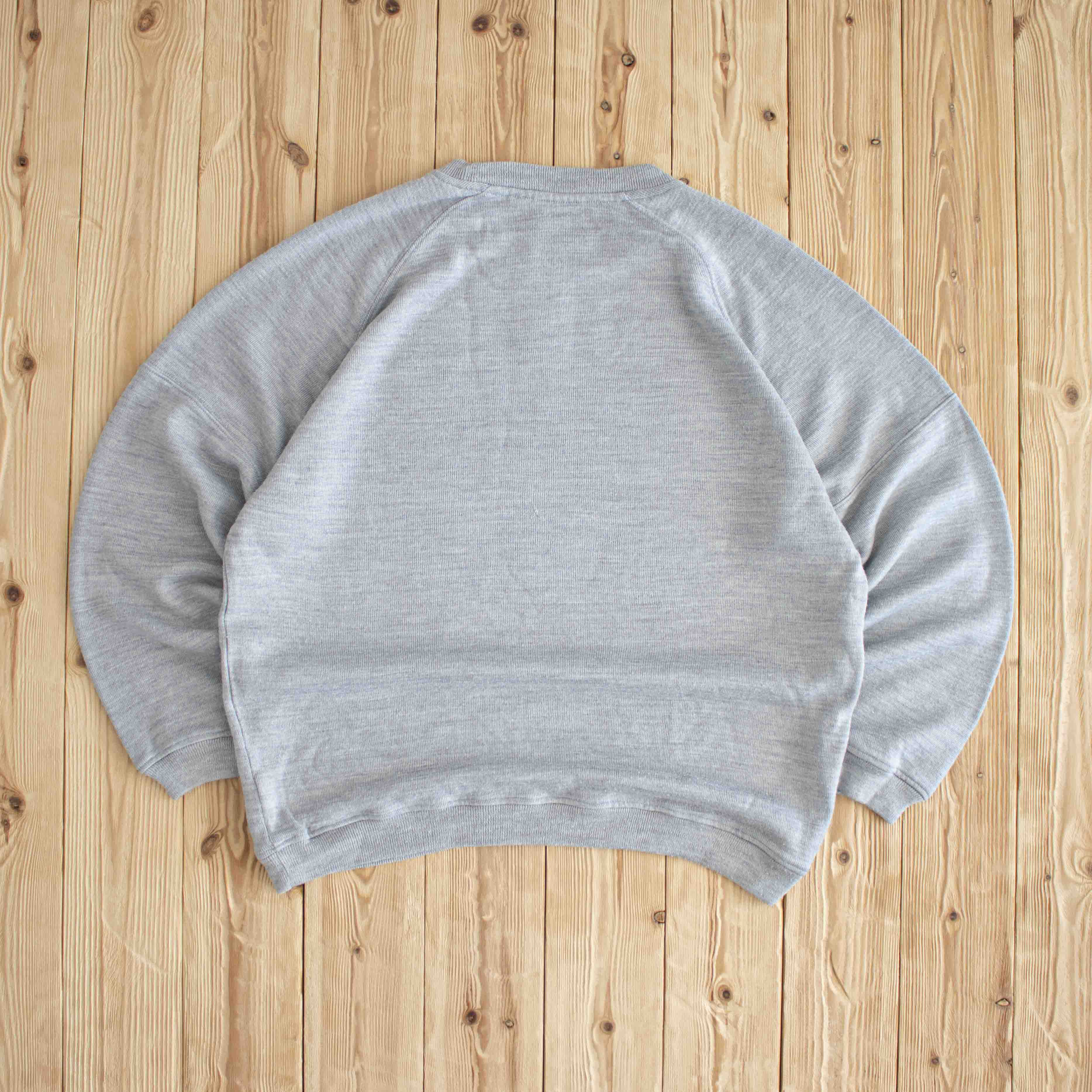 (L) Reebok Classic Vintage Embroidered Sweatshirt Gray
