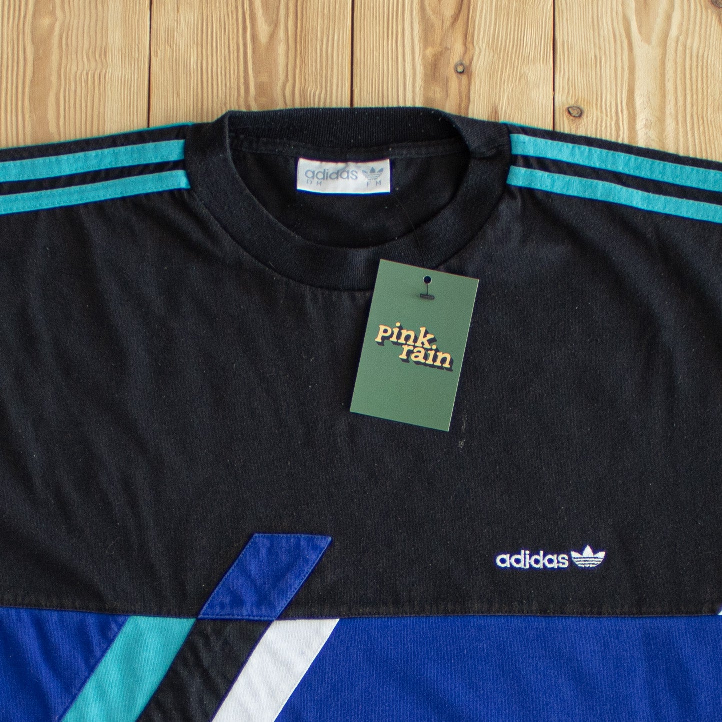 (L) Adidas Vintage Embroidered T-Shirt Black