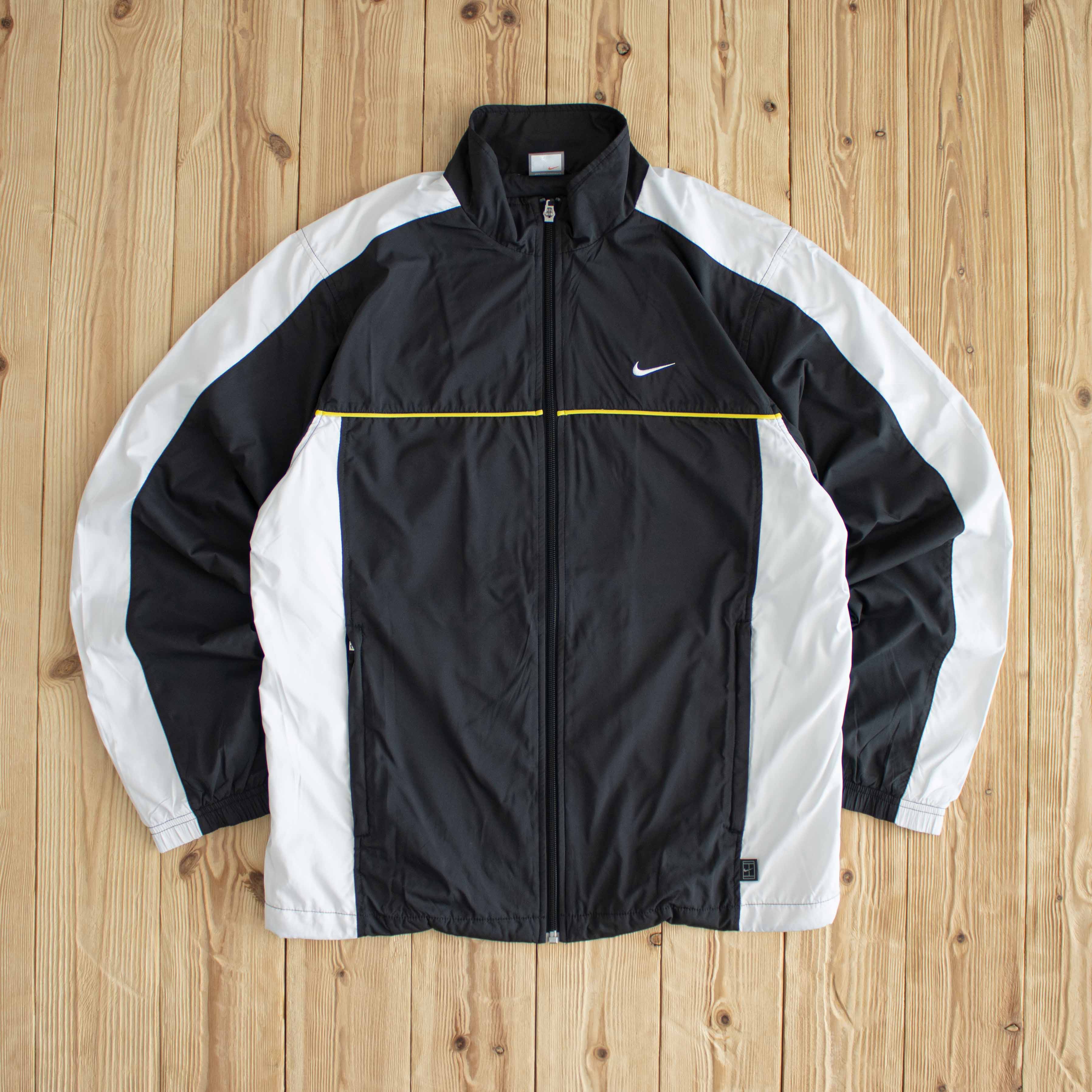 (M) Nike Vintage Essential Embroidered Light Jacket Black