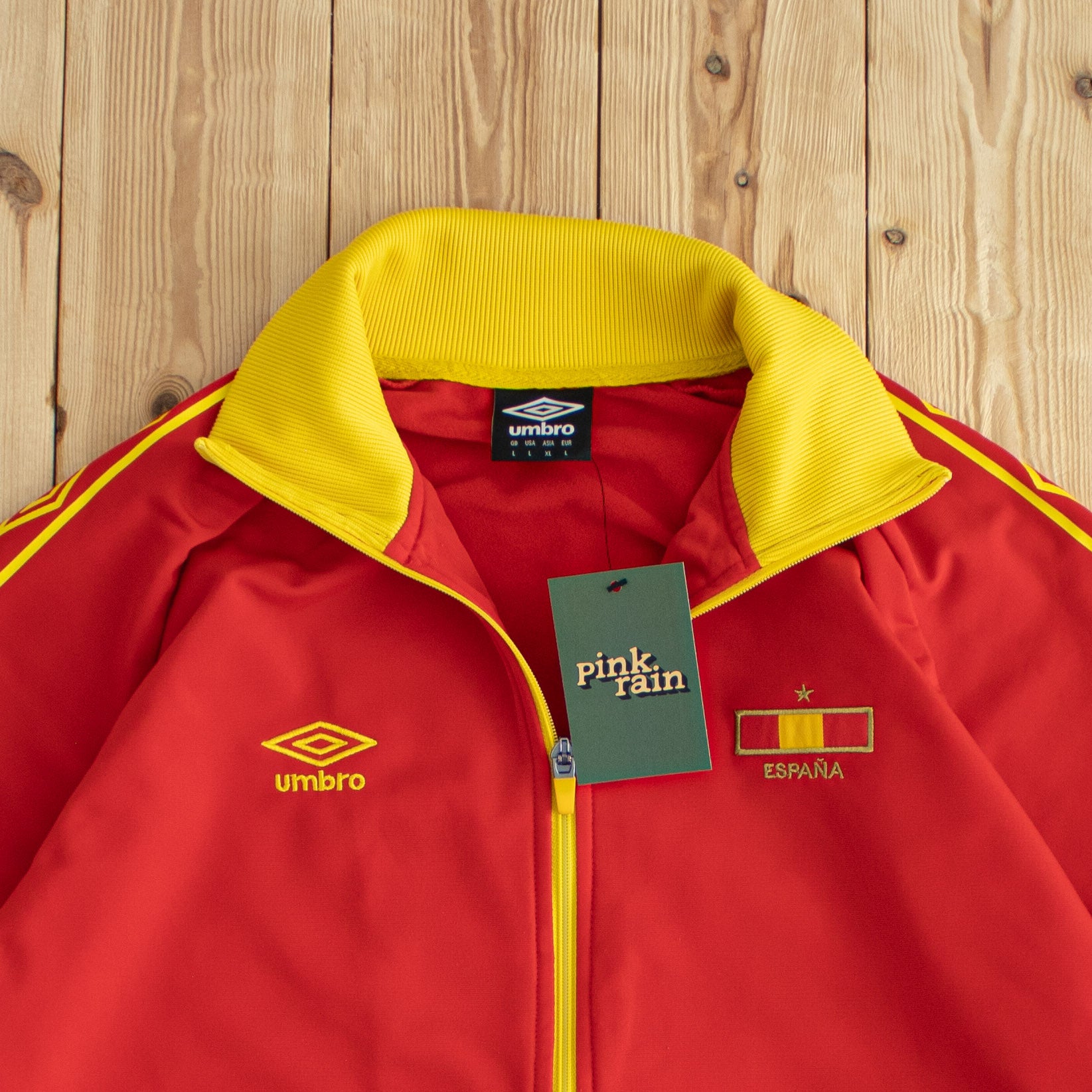 (M/L) Umbro Spain Vintage Embroidered Full-Zip Sweatshirt Red
