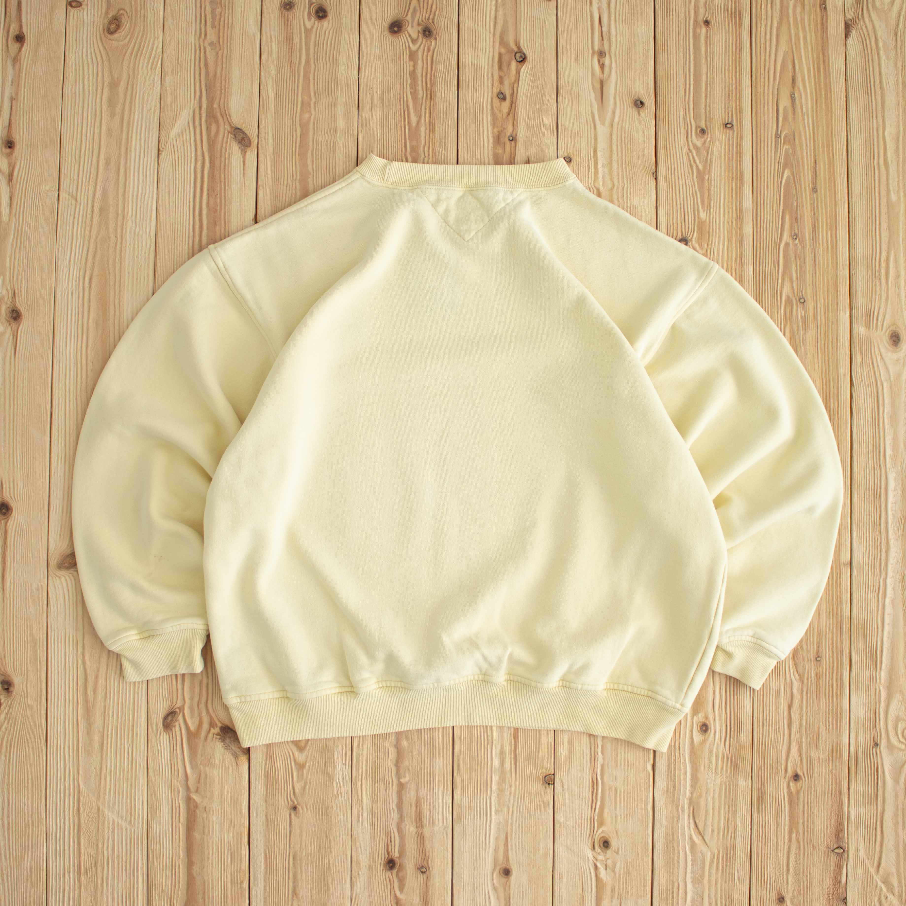 (M) Tommy Hilfiger Vintage Embroidered Sweatshirt Yellow
