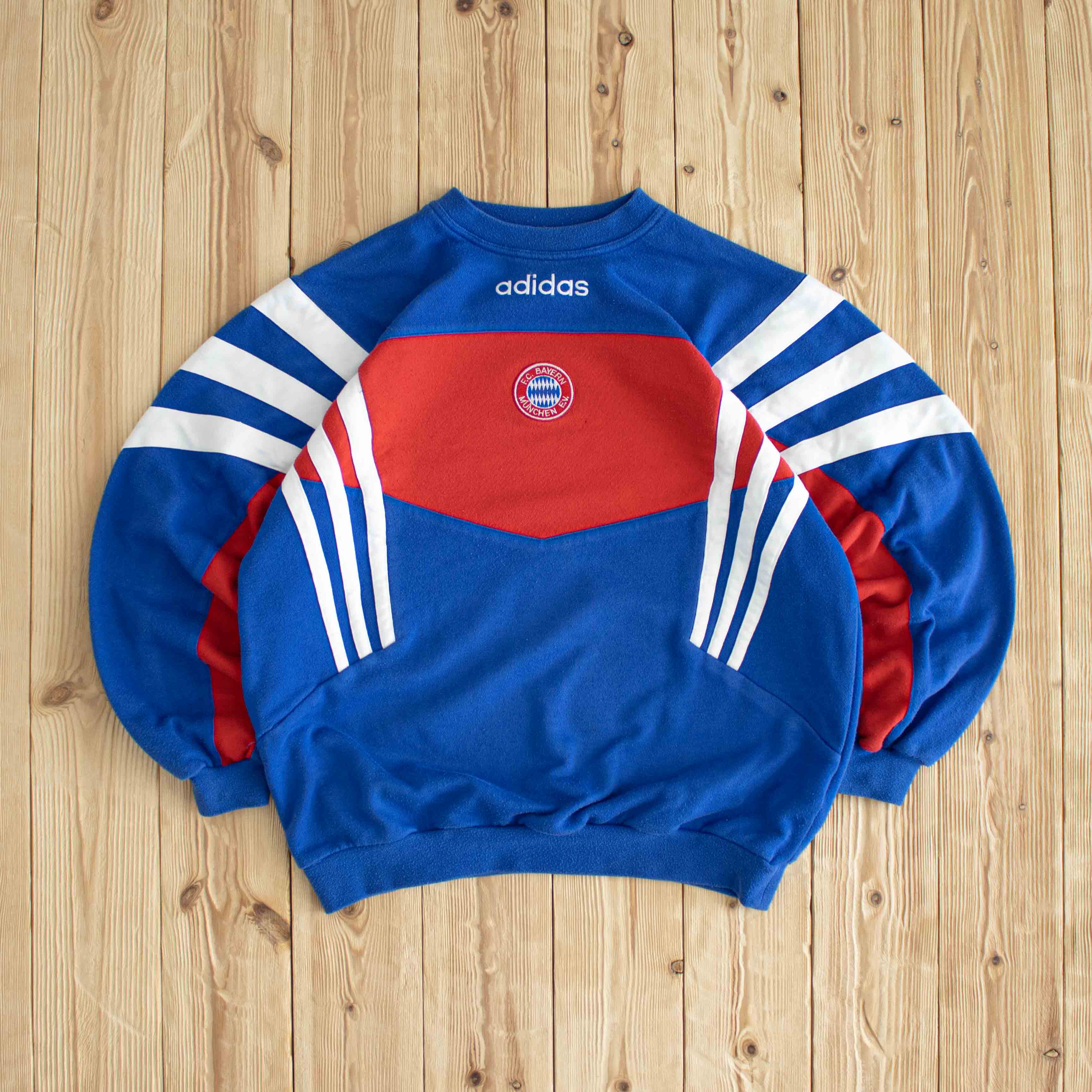 (S/M) Adidas F.C. Bayern Munich Vintage Embroidered Sweatshirt Blue