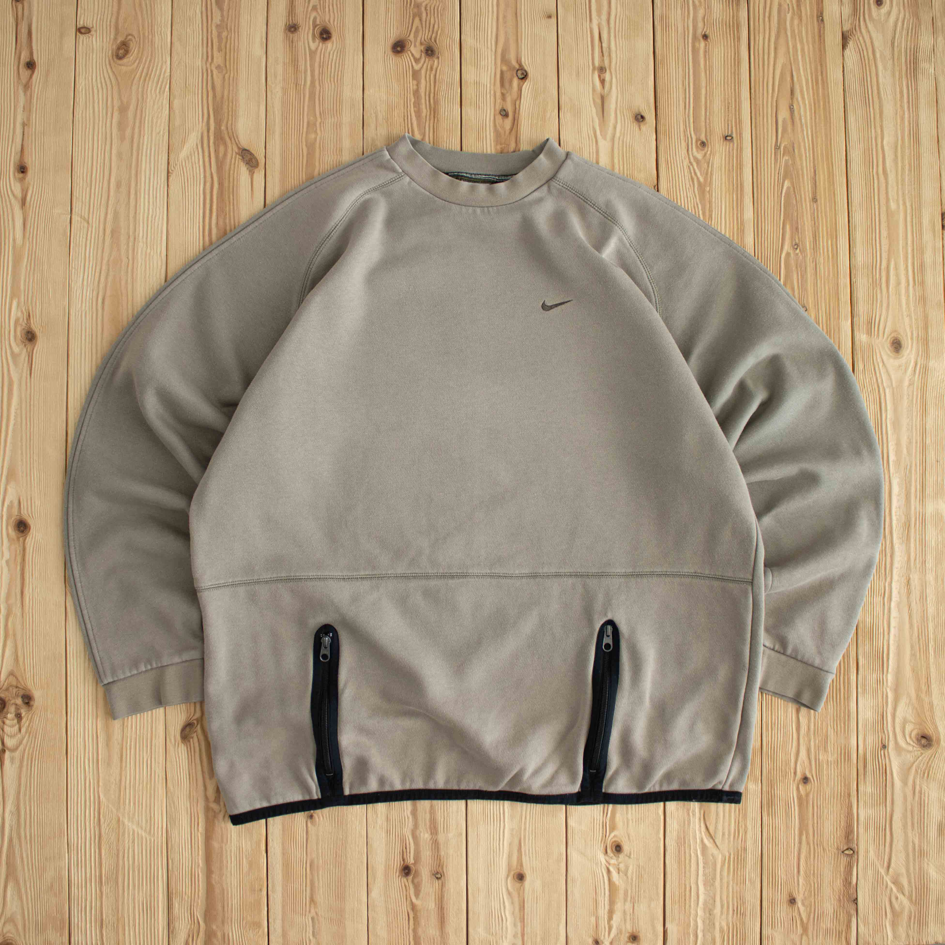 (XL) Nike Vintage Embroidered Sweatshirt Beige