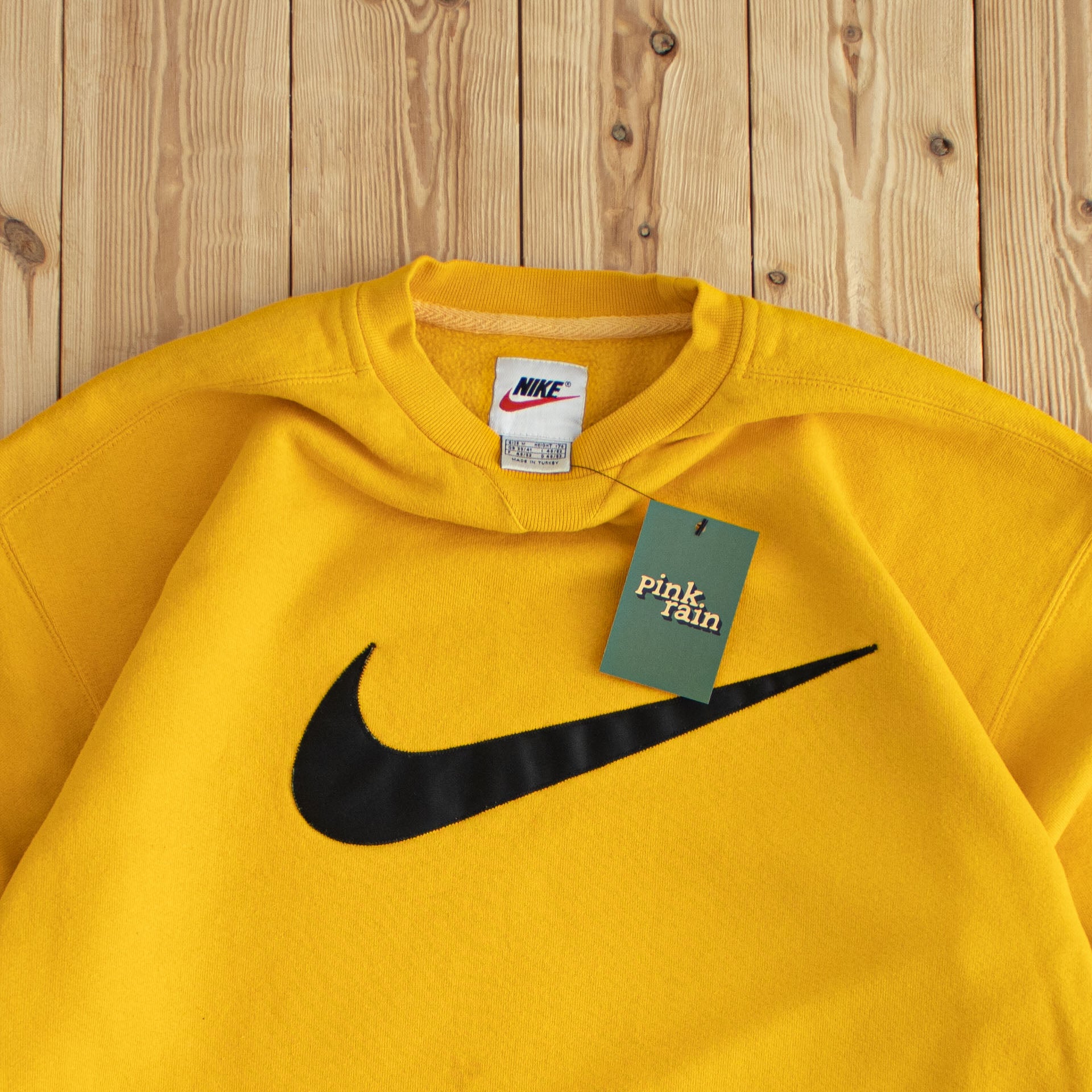 (M/L) Nike Swoosh Vintage Embroidered Sweatshirt Yellow