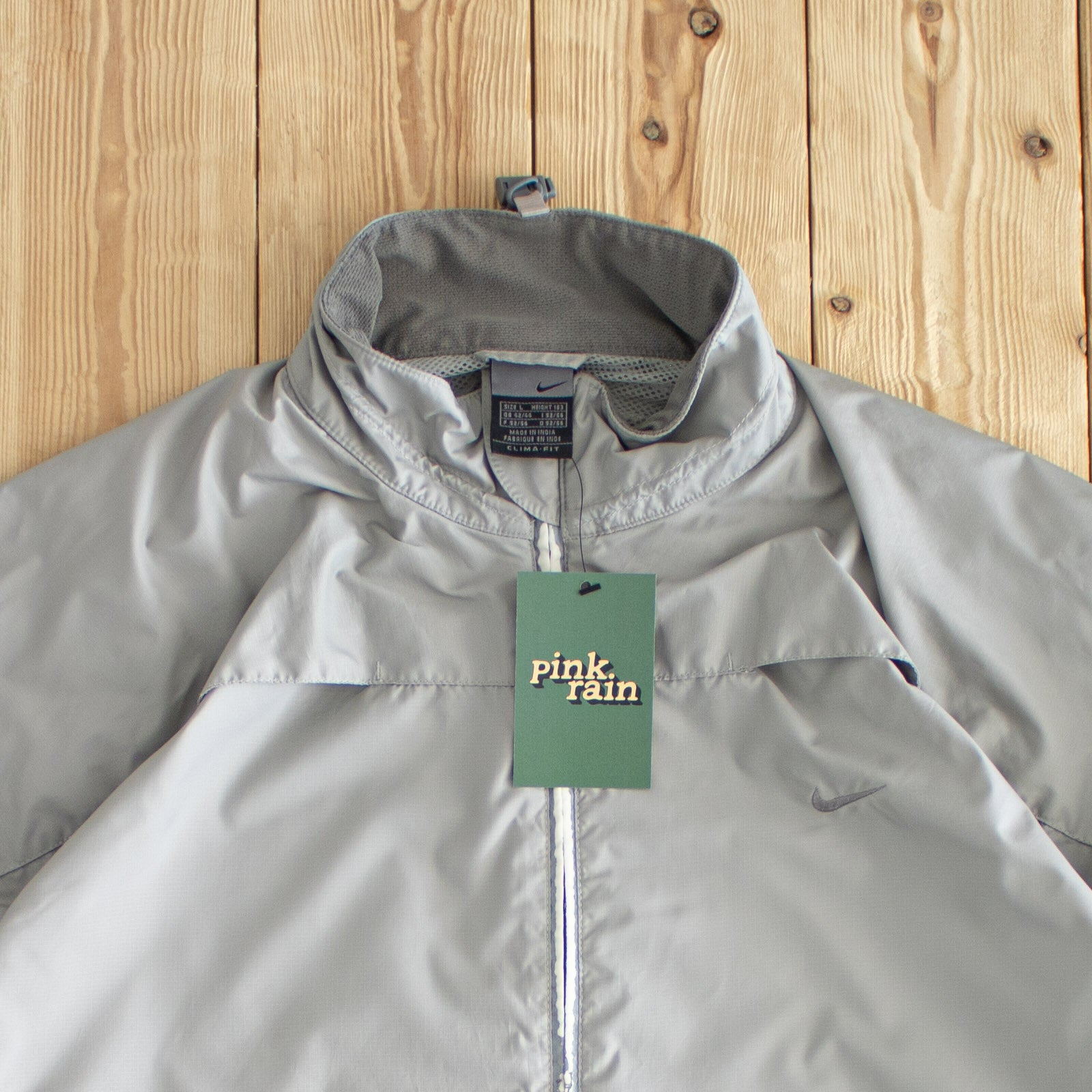 (M) Nike Vintage Essential Embroidered Light Jacket Gray
