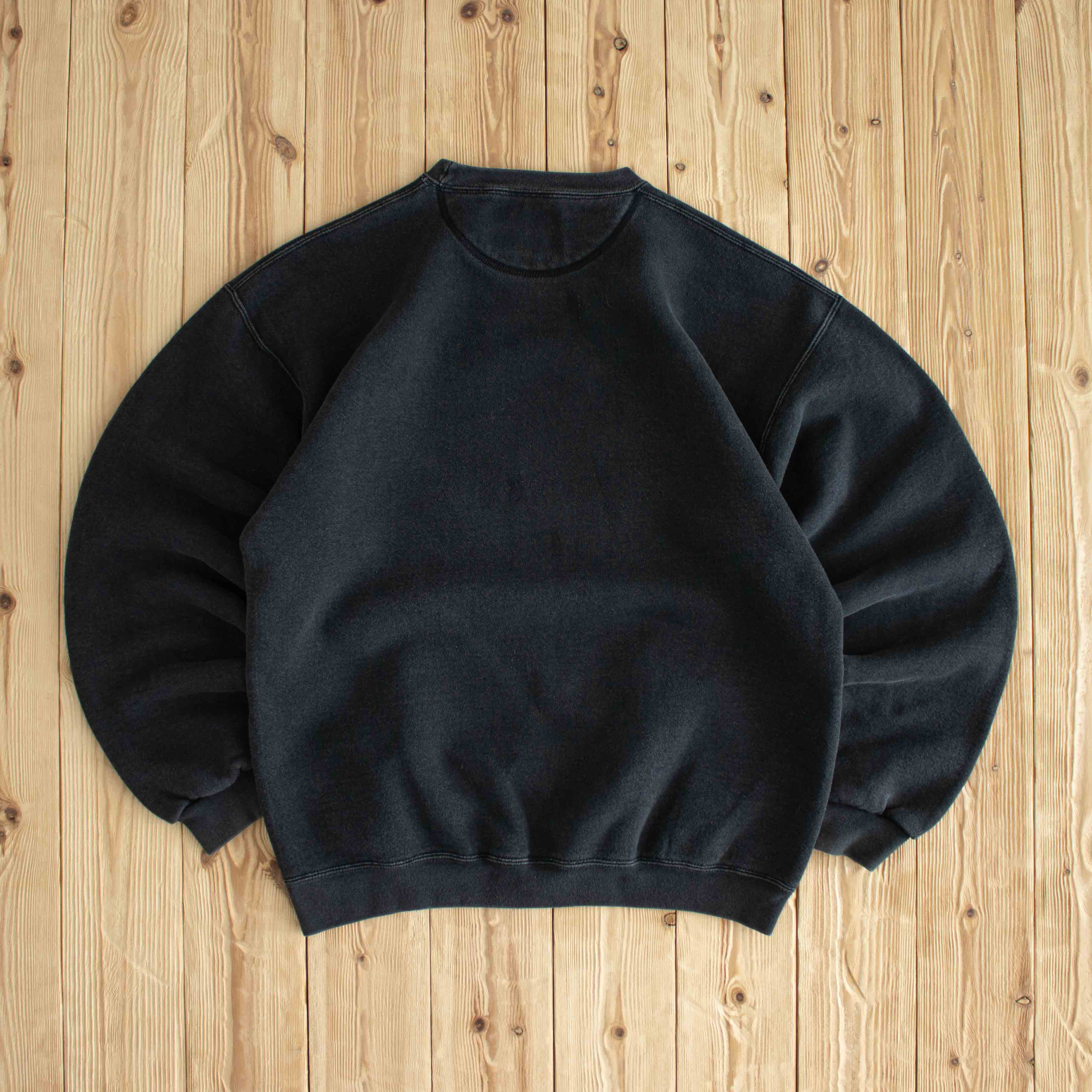(M/L) Hard Rock Cafe Hollywood Vintage Embroidered Sweatshirt Black