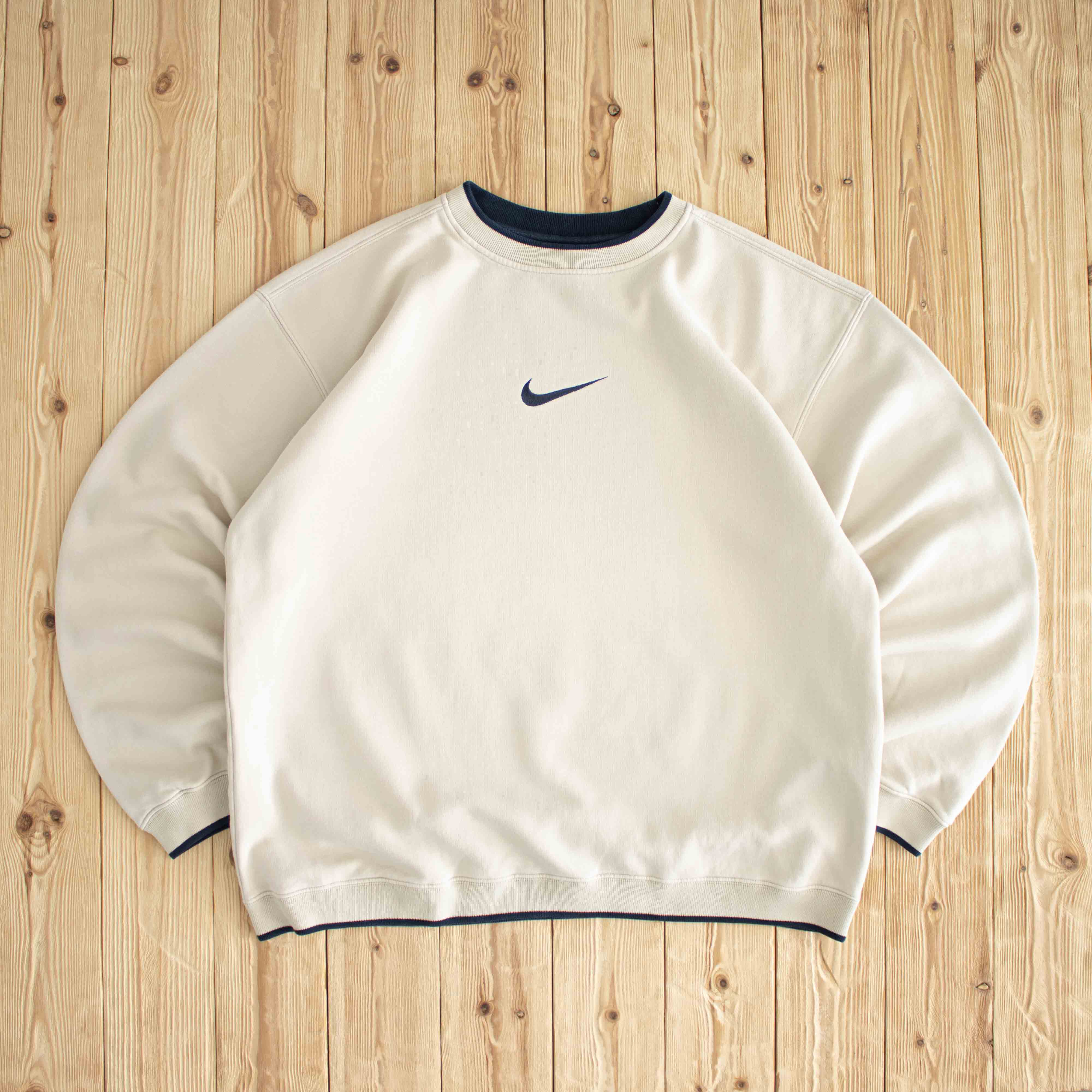 (XL) Nike Swoosh Vintage Embroidered Sweatshirt Beige