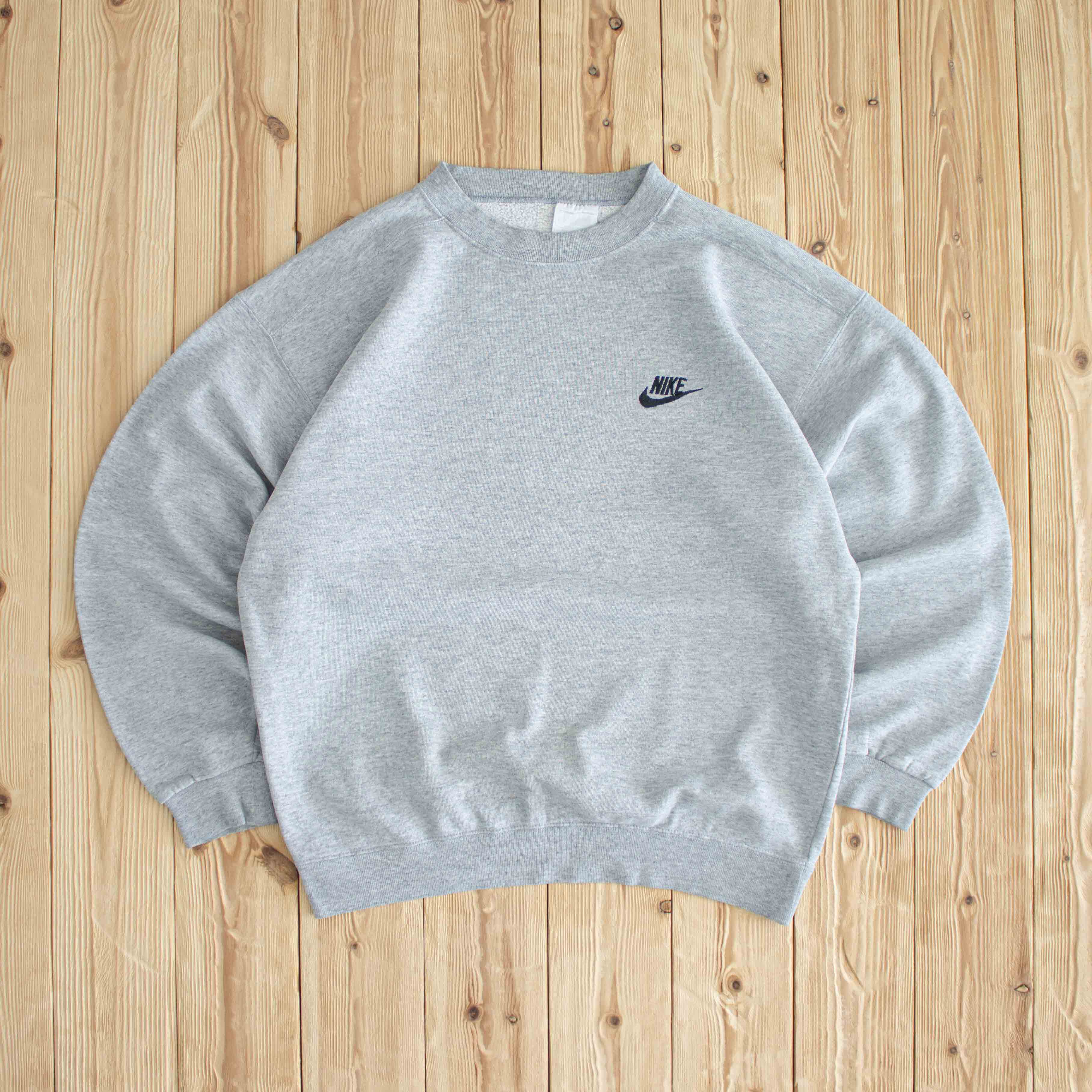 (M) Nike Essential Vintage Embroidered Sweatshirt Blue