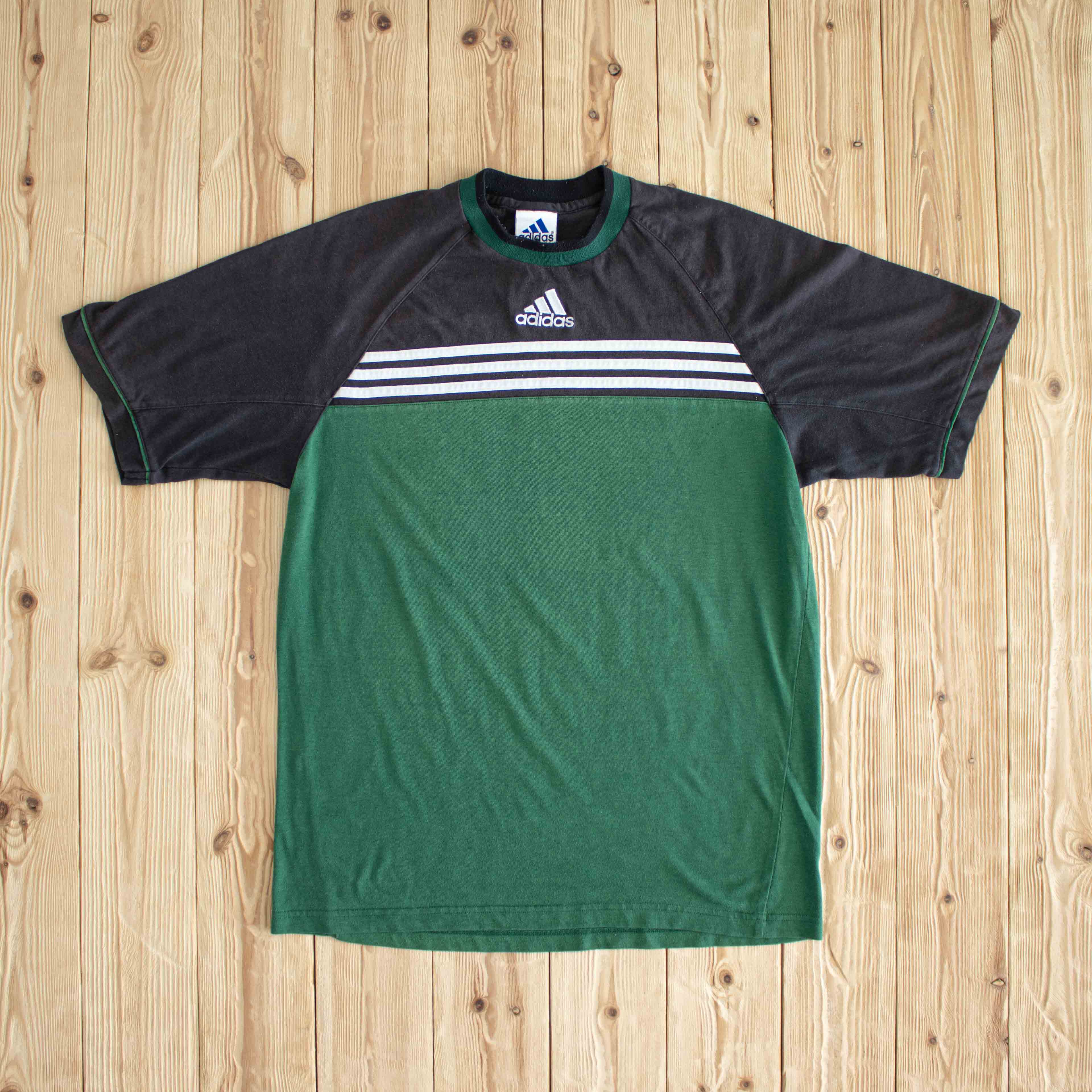 (M) Adidas Vintage Embroidered T-Shirt Green