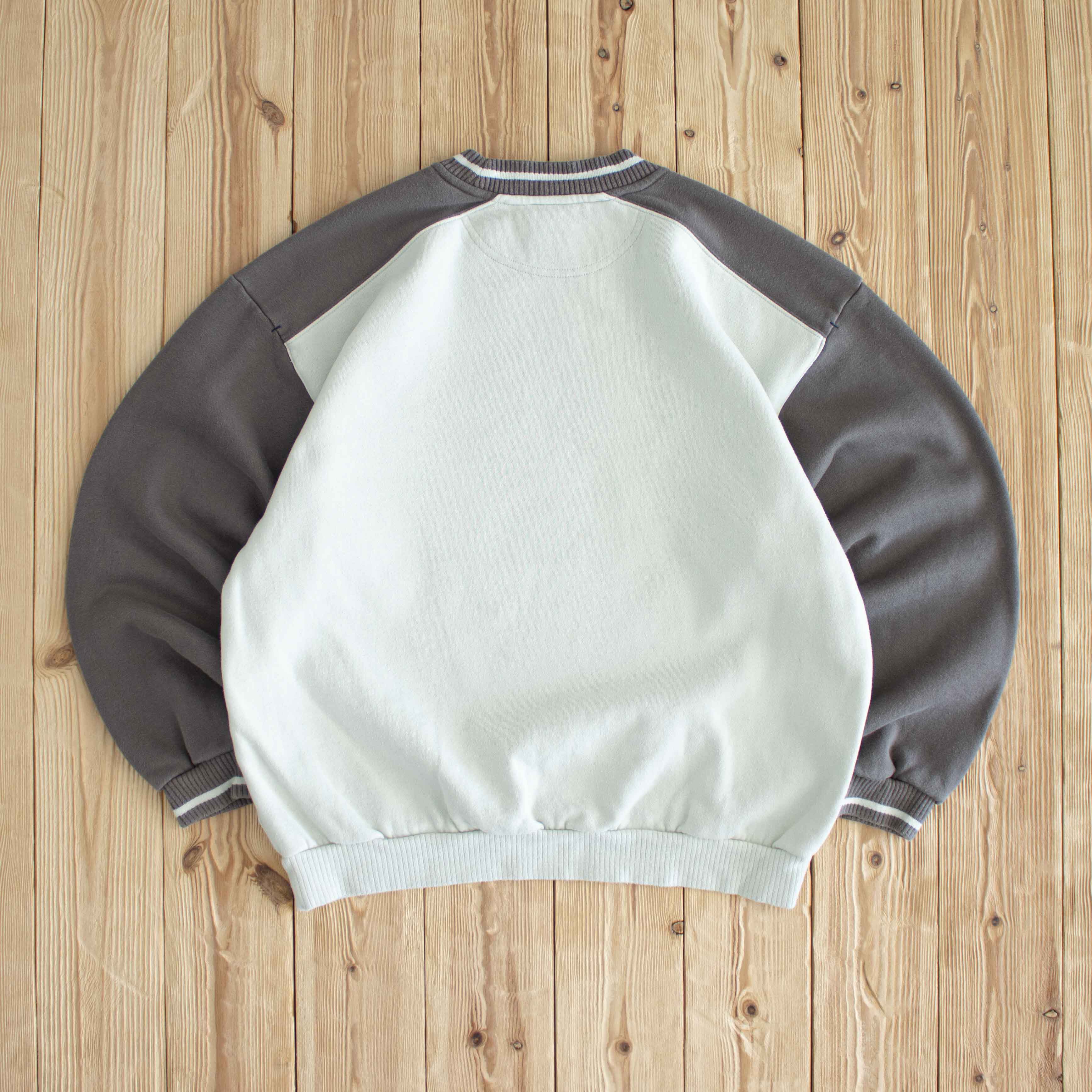 (M) Nike Spell Out Vintage Embroidered Sweatshirt Beige