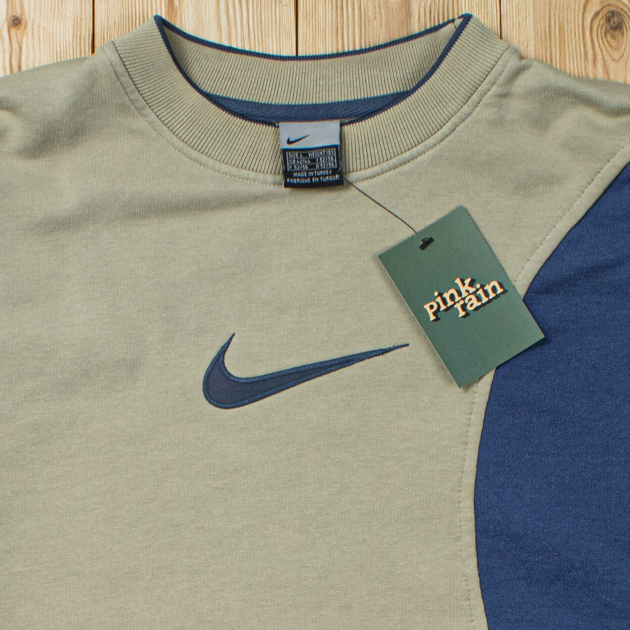 (L) Vintage Reworked Nike Swoosh Embroidered Sweatshirt