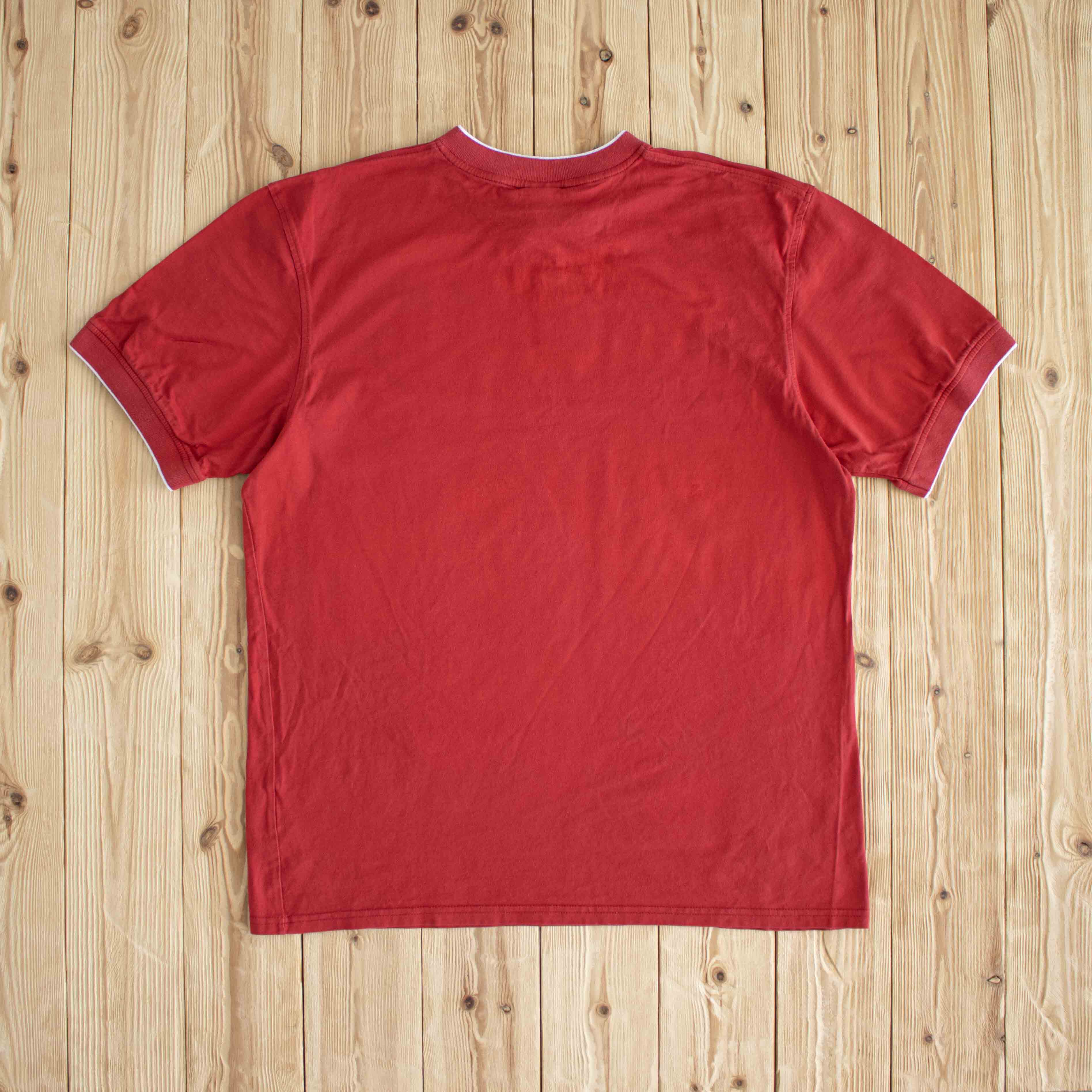 (L) Nike Center Swoosh Vintage Embroidered T-Shirt Red