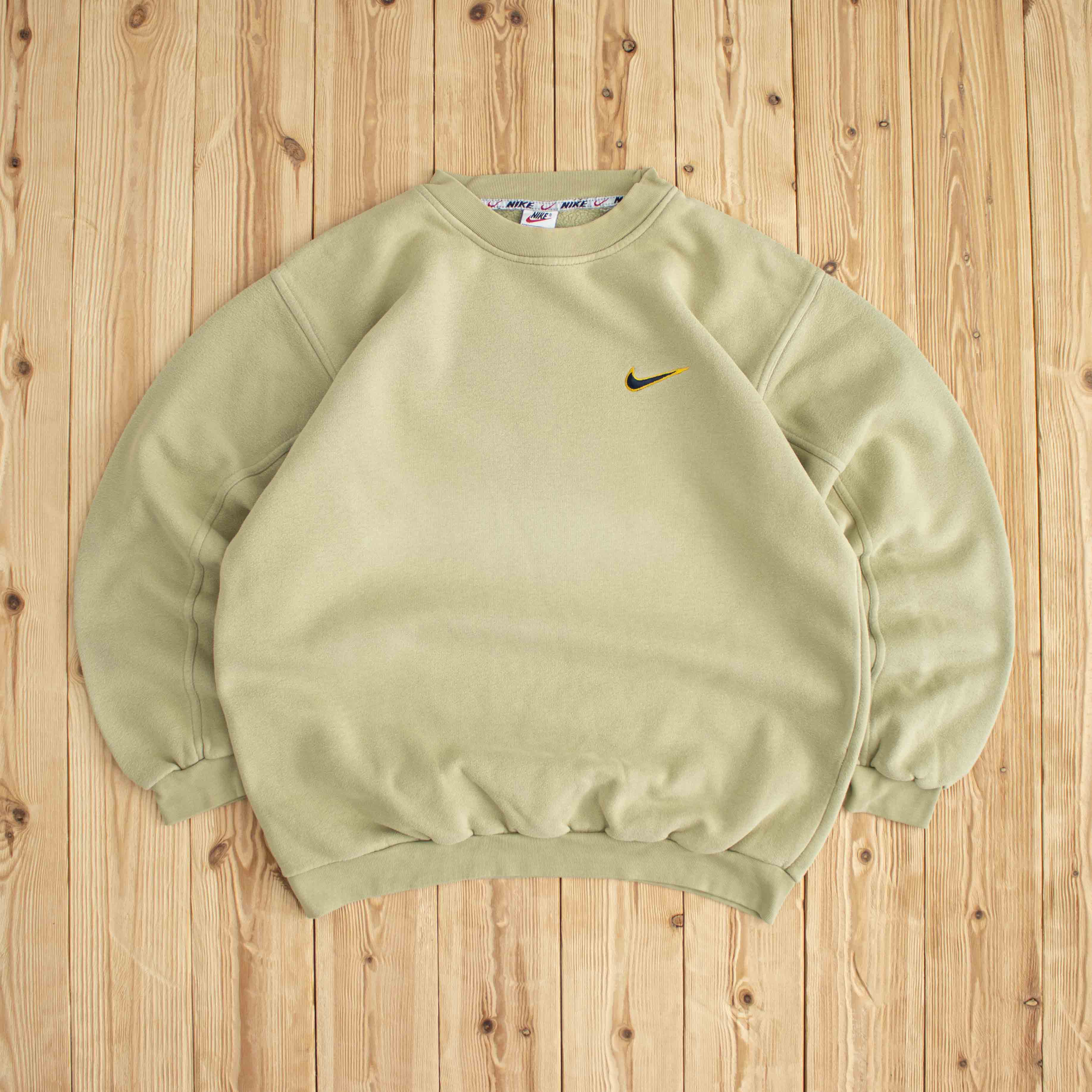 (M/L) Nike Swoosh Vintage Embroidered Sweatshirt Beige