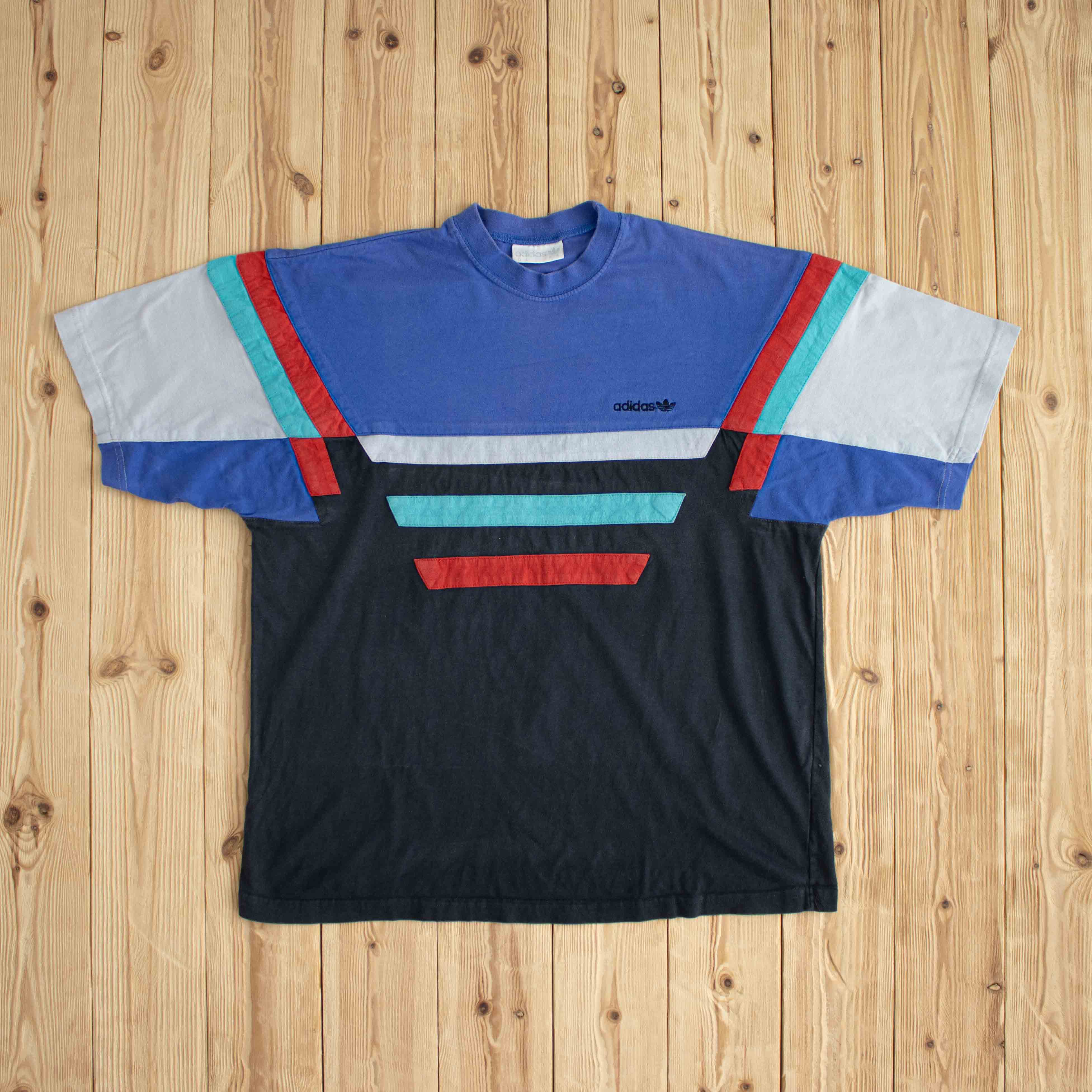 (M/L) Adidas Vintage Embroidered T-Shirt Black Purple
