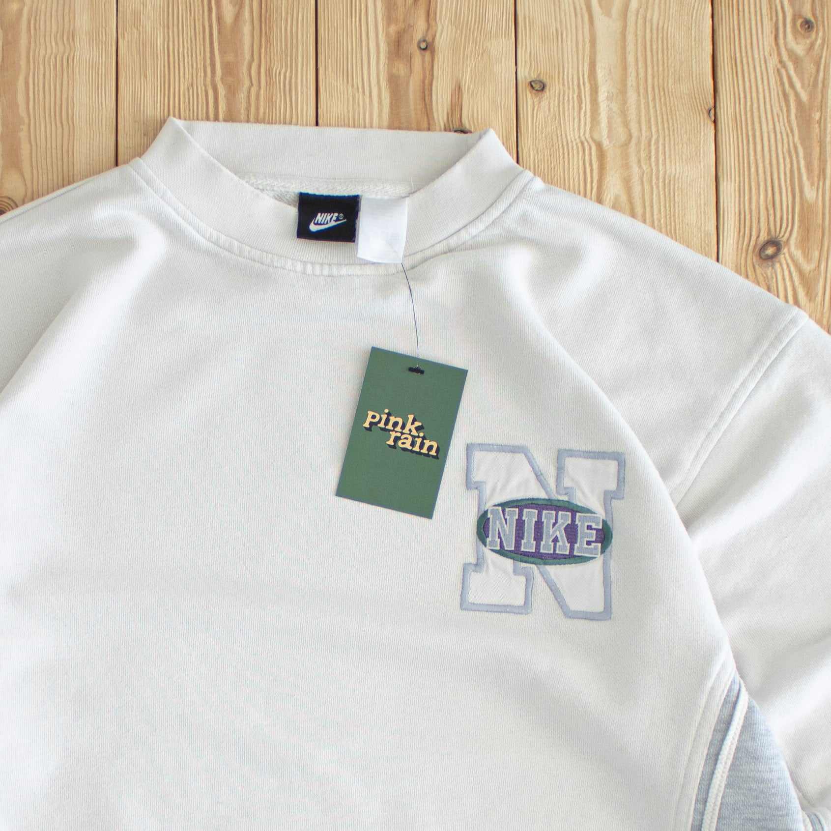 (M) Nike Spell Out Vintage Embroidered Sweatshirt White