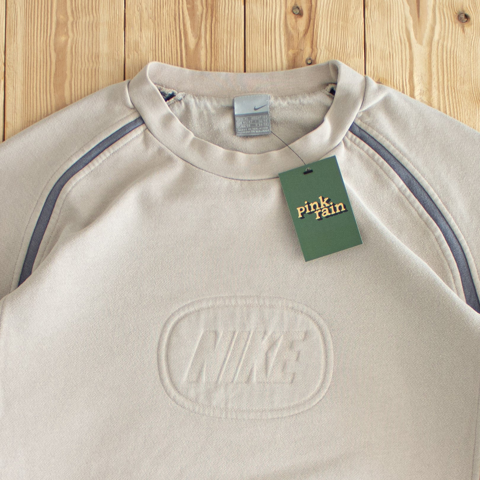 (L) Nike Spell Out Vintage Embroidered Sweatshirt Beige