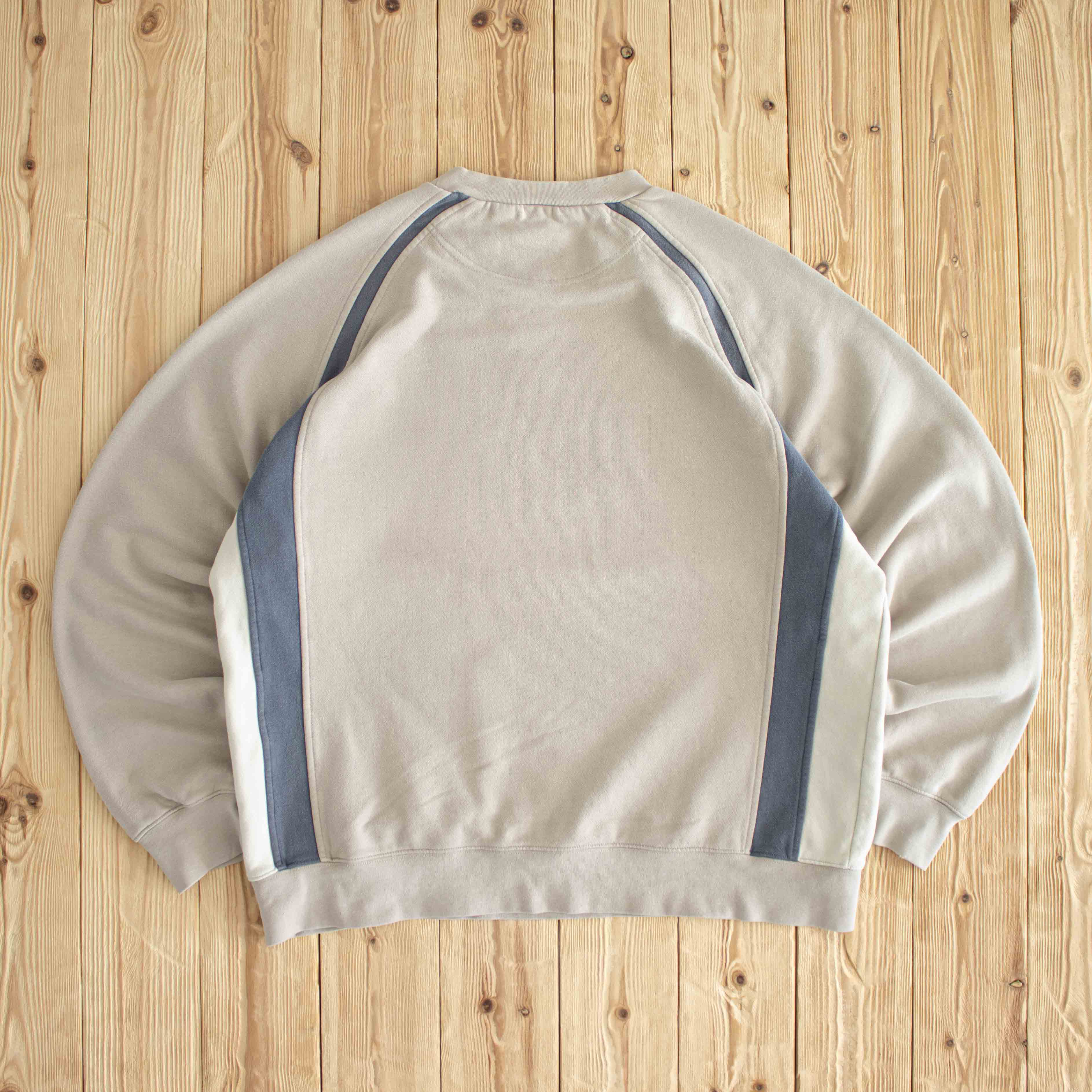 (L) Nike Spell Out Vintage Embroidered Sweatshirt Beige