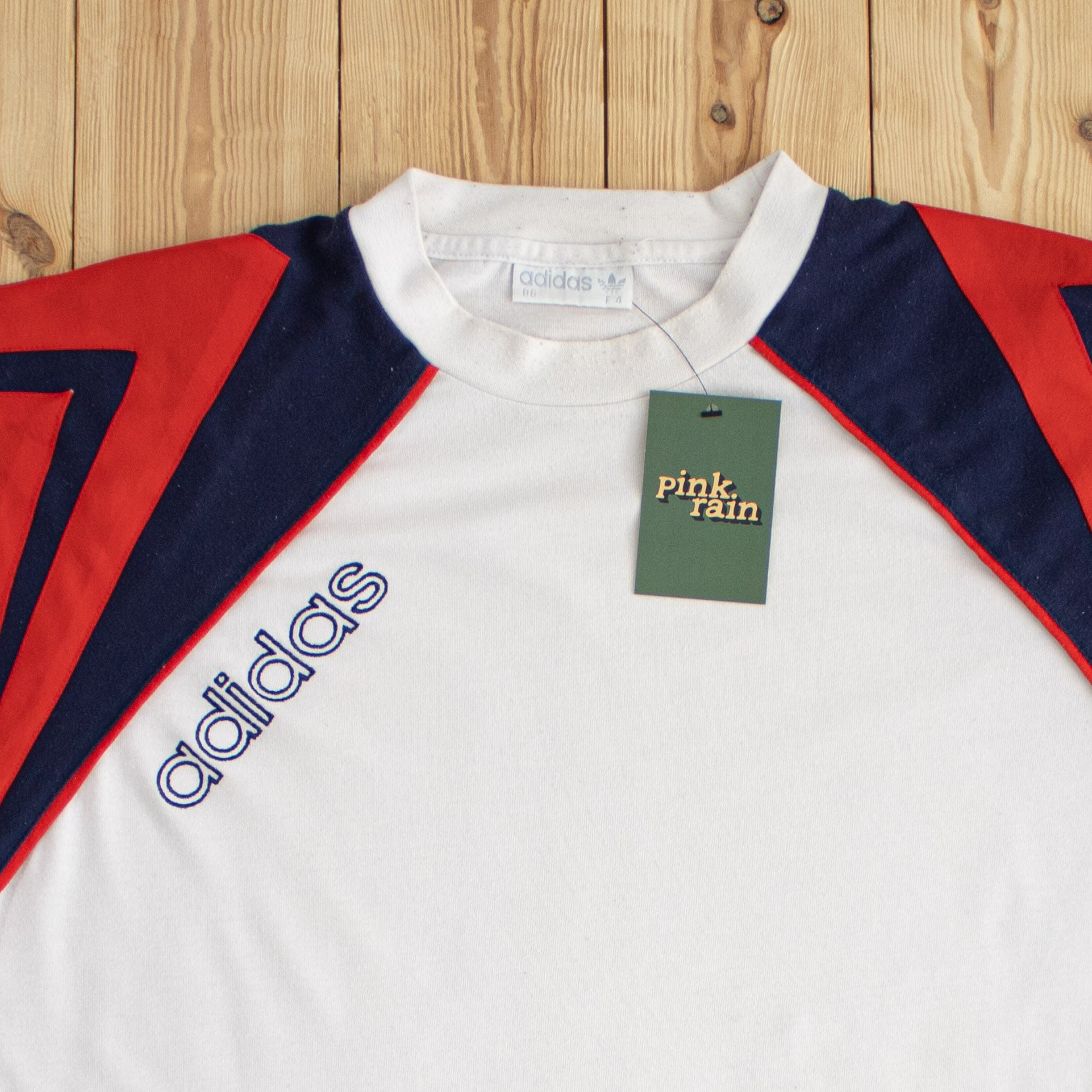 (L) Adidas Vintage Embroidered T-Shirt White