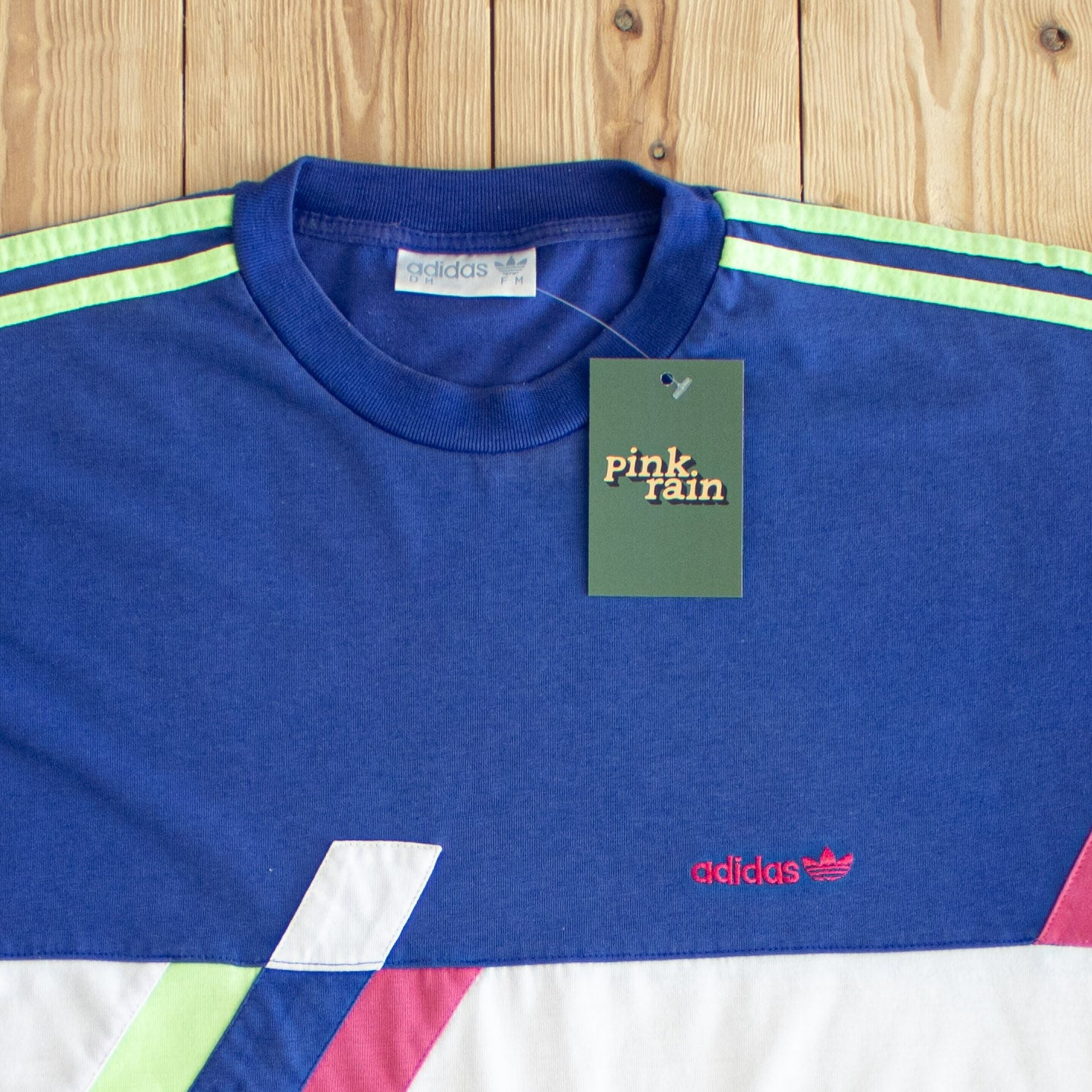 (M) Adidas Vintage Embroidered T-Shirt Blue