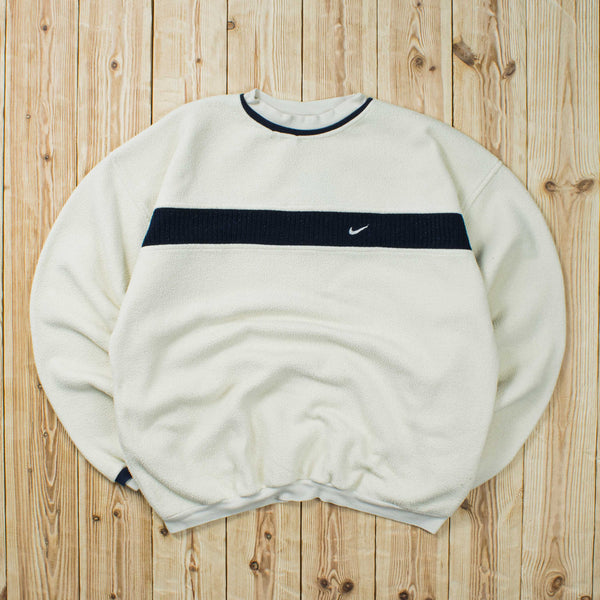 (L) Vintage Nike Essential Embroidered Fleece Sweatshirt
