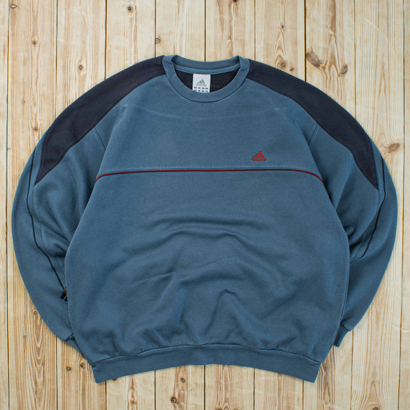 (L) Vintage Adidas Essential Embroidered Sweatshirt