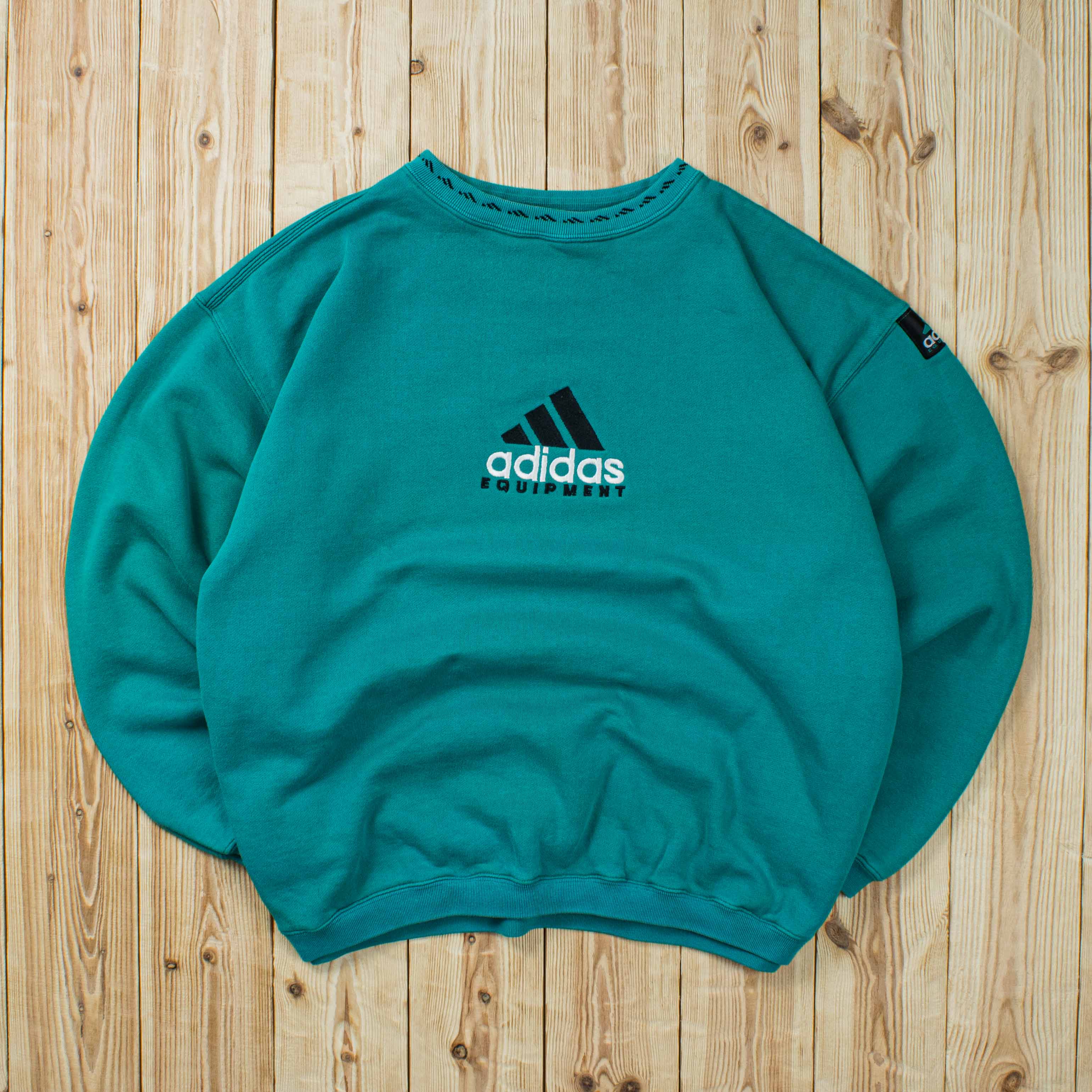 (L) Vintage Adidas Equipment Embroidered Sweatshirt