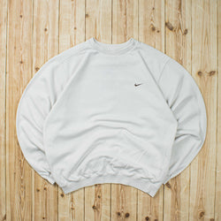 (M) Vintage Nike Essential Embroidered Sweatshirt