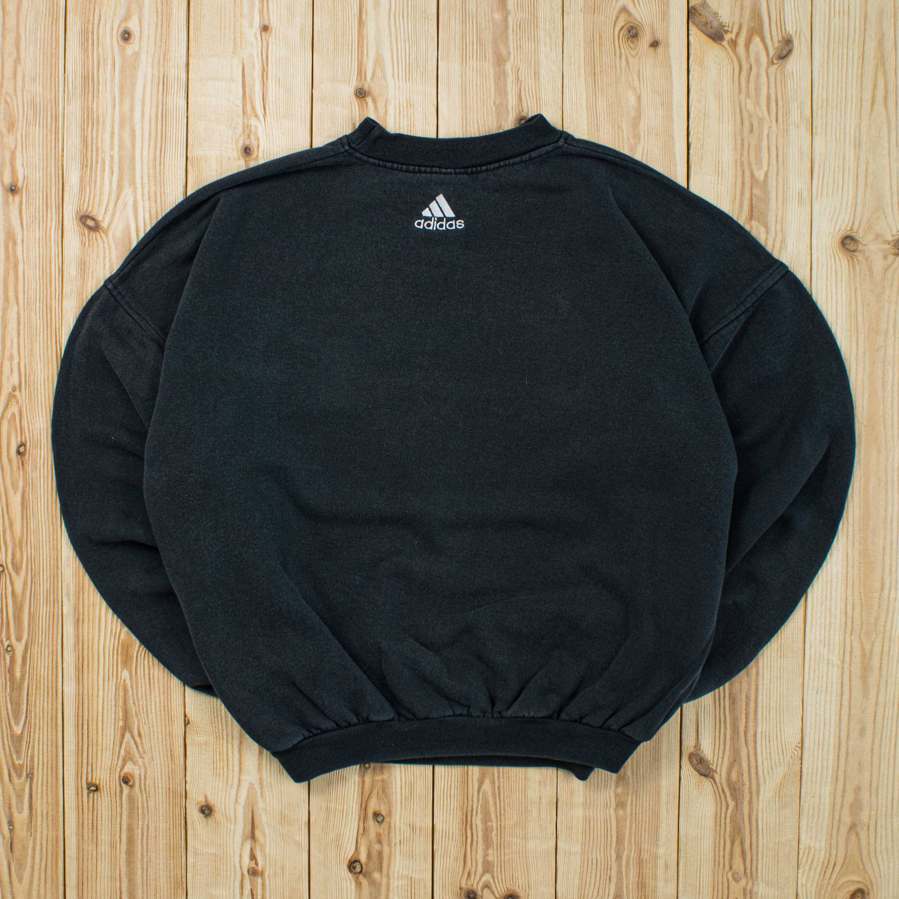 (M) Vintage Adidas Essential Embroidered Sweatshirt