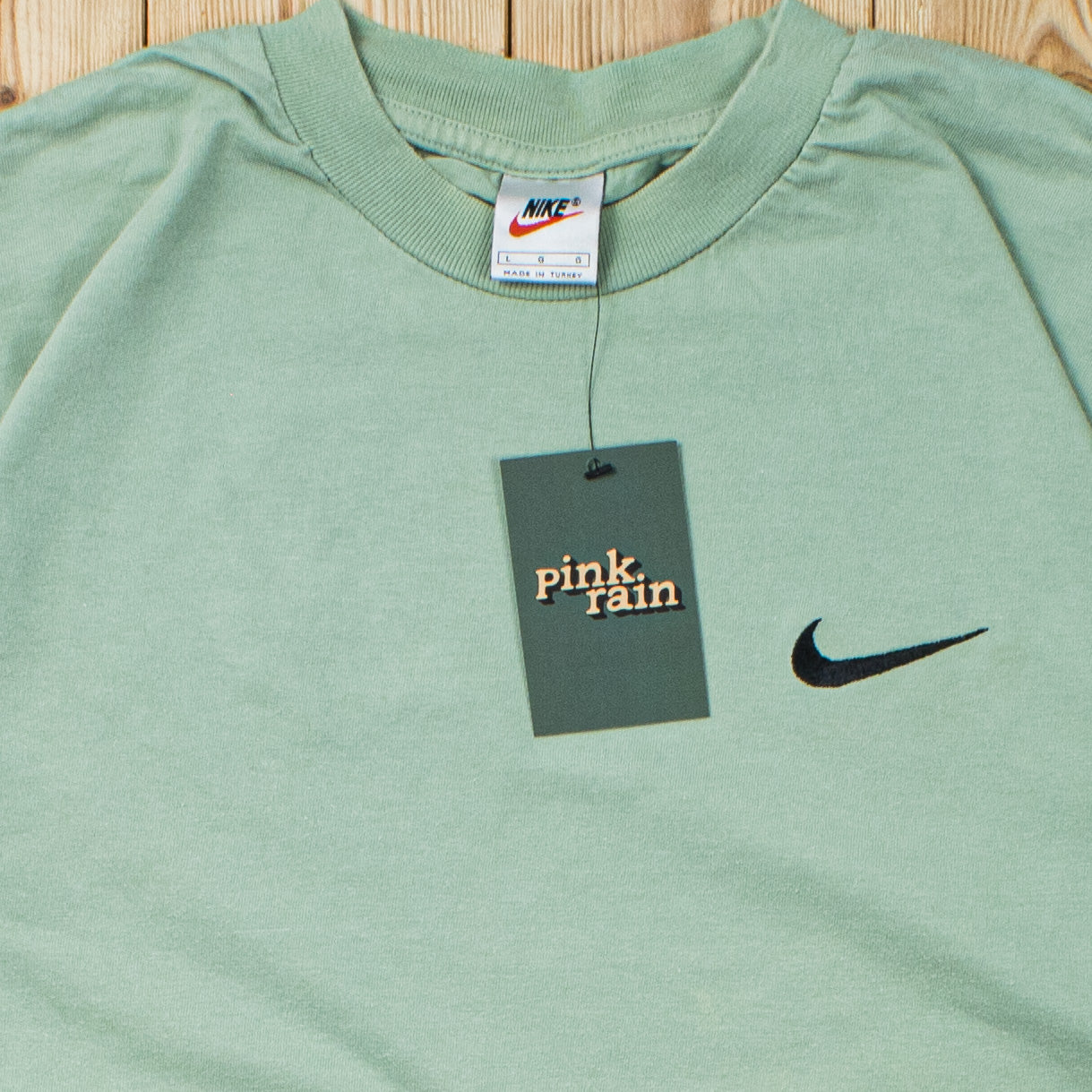 (M) Vintage Nike Essential Embroidered T-Shirt