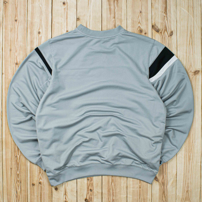(M/L) Vintage Nike Essential Embroidered Sweatshirt