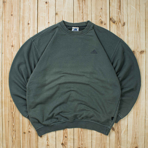 (L) Vintage Adidas Essential Embroidered Sweatshirt