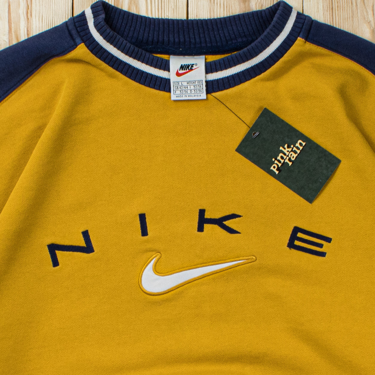 (L) Vintage Nike Embroidered Sweatshirt