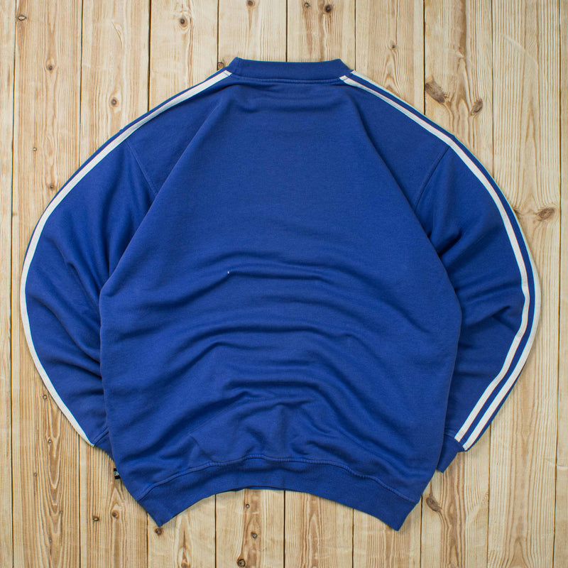 (L) Vintage Adidas Essential Embroidered Sweatshirt
