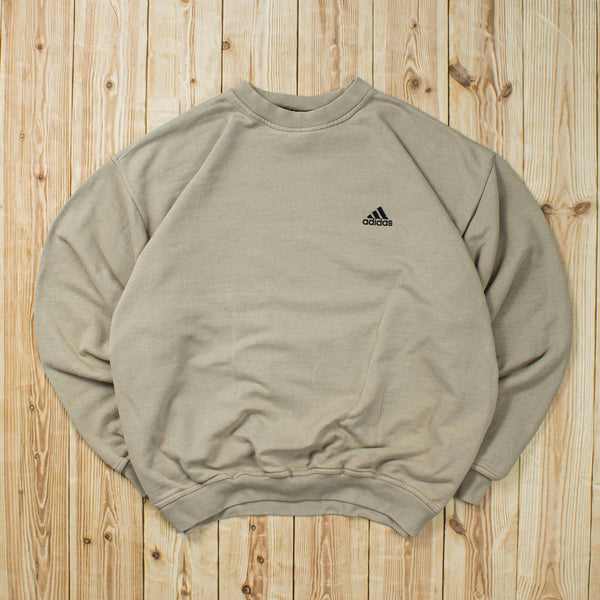 (L) Vintage Adidas Essential Embroidered Sweatshirt