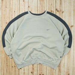 (XL) Vintage Nike Essential Embroidered Sweatshirt